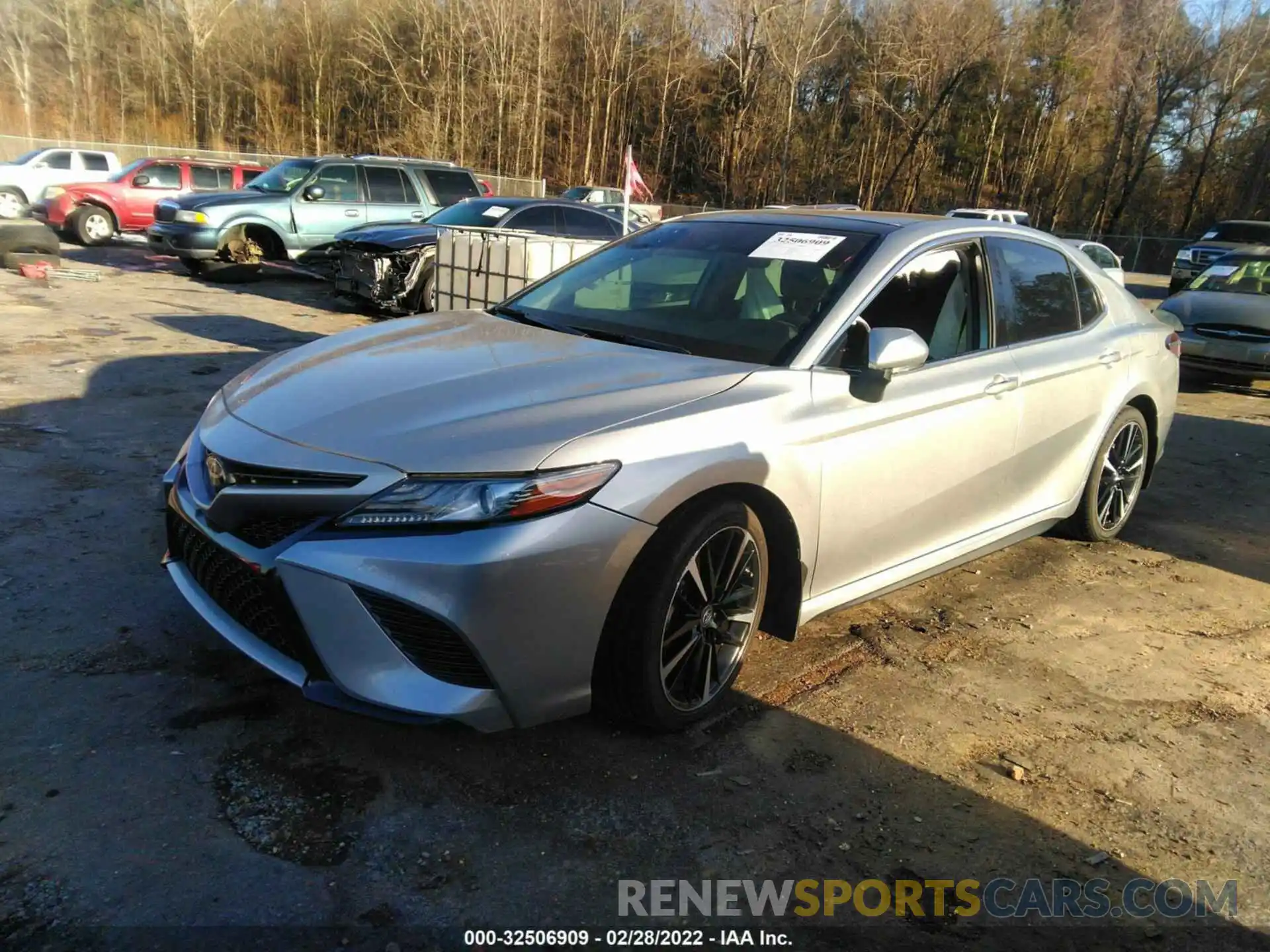 2 Photograph of a damaged car 4T1B61HK4KU818258 TOYOTA CAMRY 2019