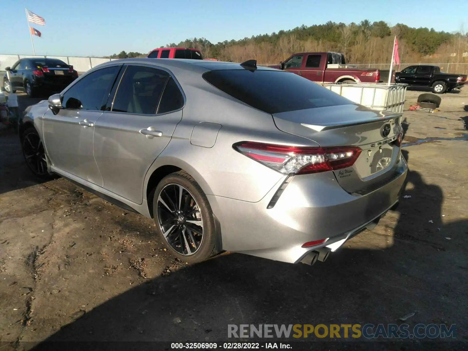 3 Photograph of a damaged car 4T1B61HK4KU818258 TOYOTA CAMRY 2019