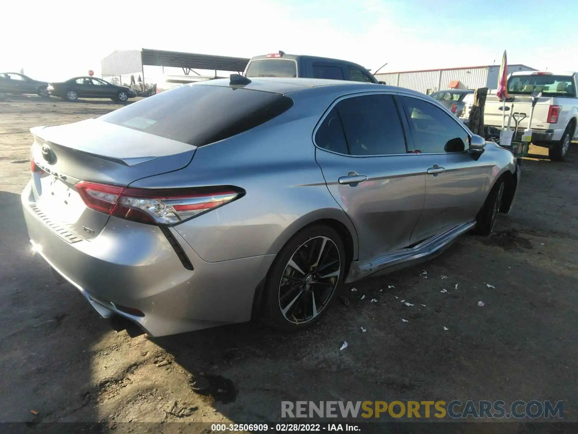 4 Photograph of a damaged car 4T1B61HK4KU818258 TOYOTA CAMRY 2019