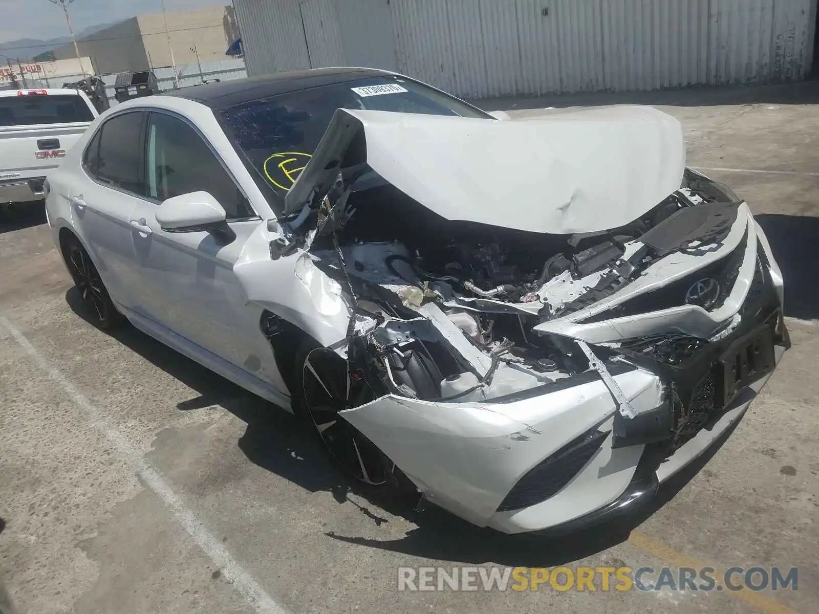 1 Photograph of a damaged car 4T1B61HK4KU819961 TOYOTA CAMRY 2019