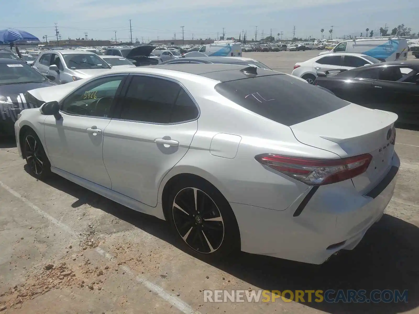 3 Photograph of a damaged car 4T1B61HK4KU819961 TOYOTA CAMRY 2019