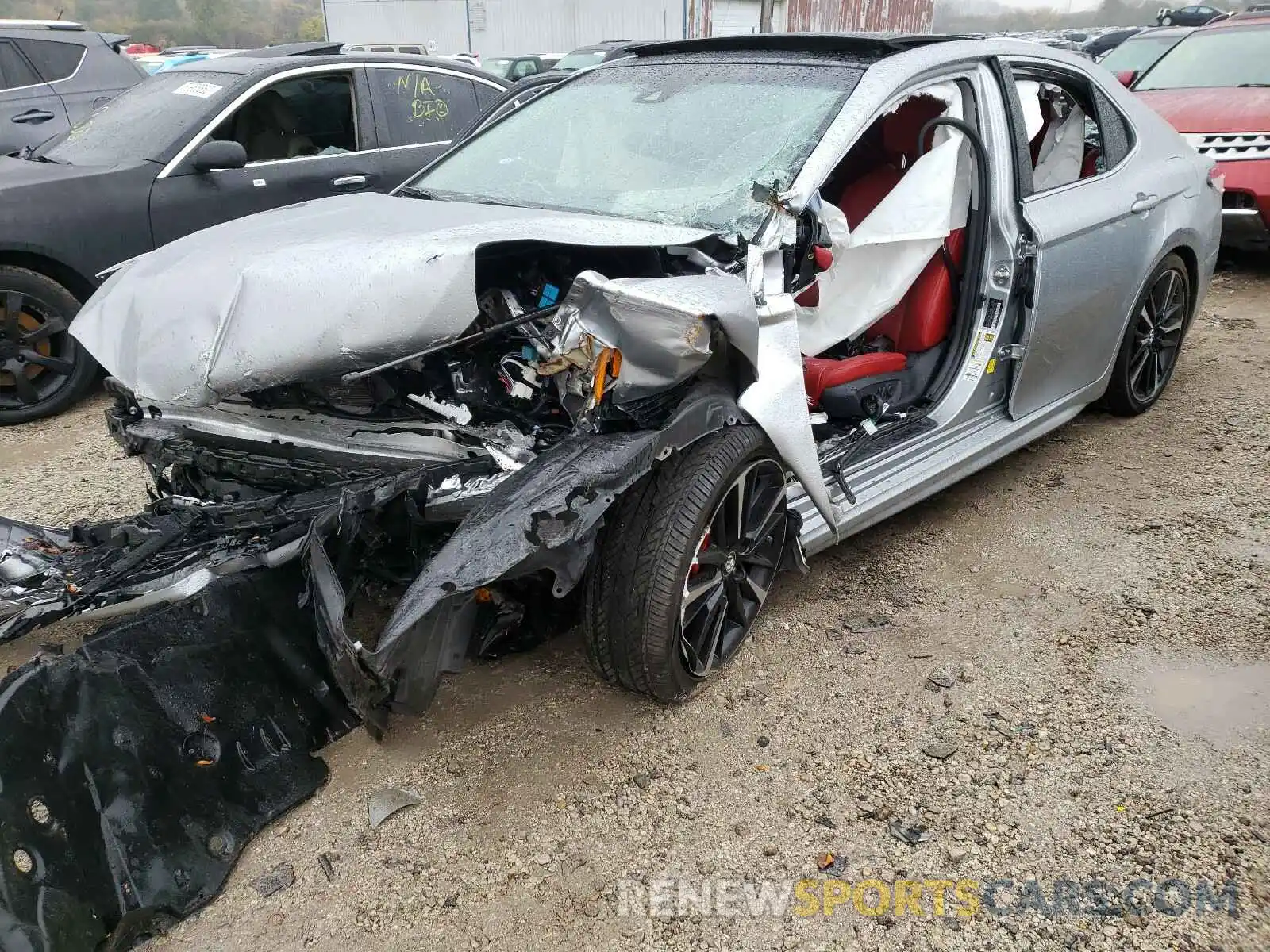 2 Photograph of a damaged car 4T1B61HK4KU821404 TOYOTA CAMRY 2019