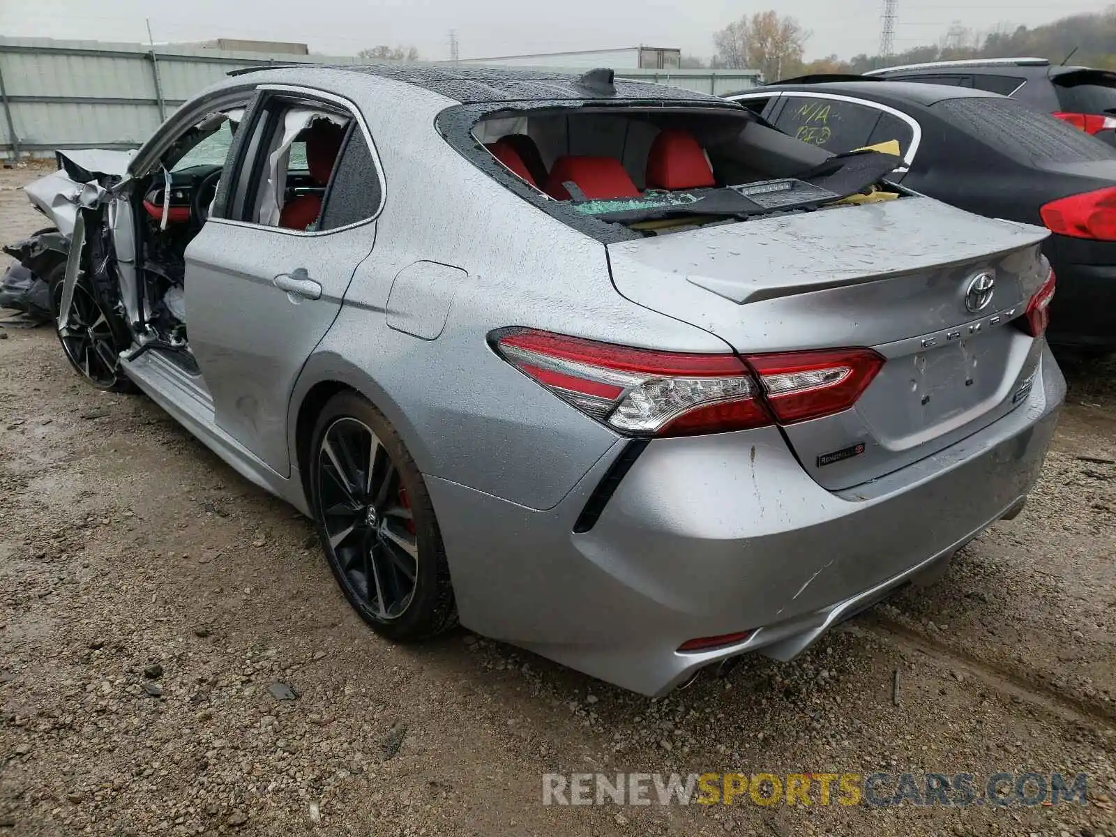 3 Photograph of a damaged car 4T1B61HK4KU821404 TOYOTA CAMRY 2019