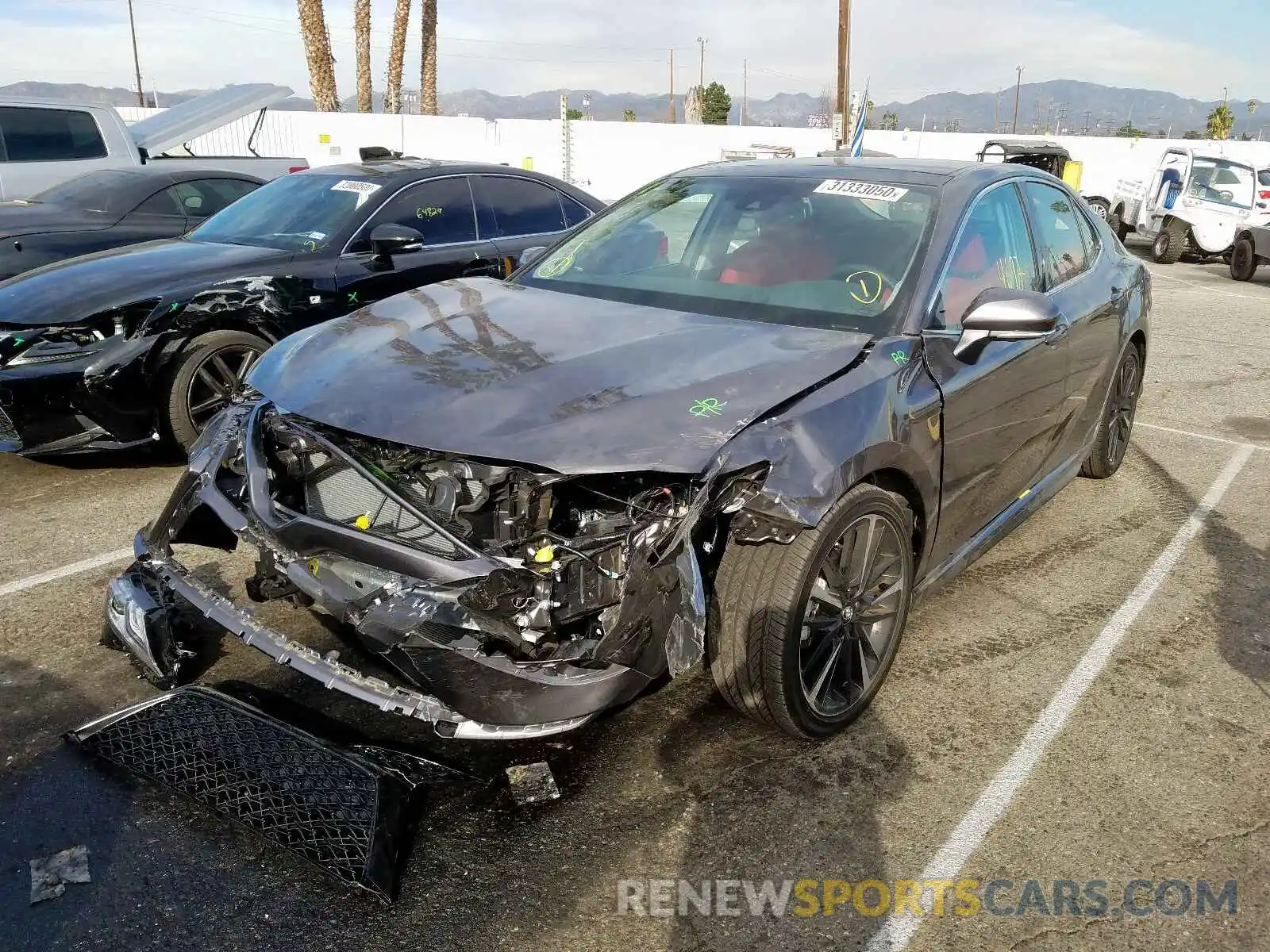 2 Photograph of a damaged car 4T1B61HK4KU834198 TOYOTA CAMRY 2019