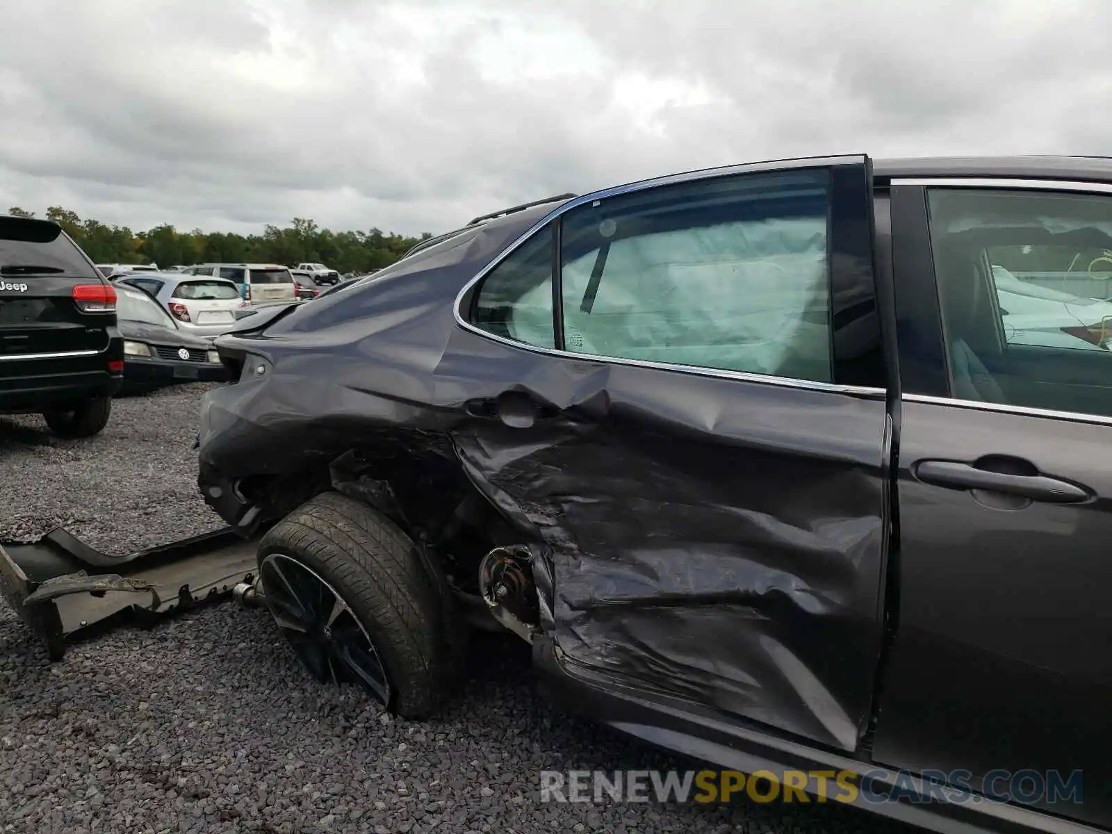 9 Photograph of a damaged car 4T1B61HK4KU839322 TOYOTA CAMRY 2019