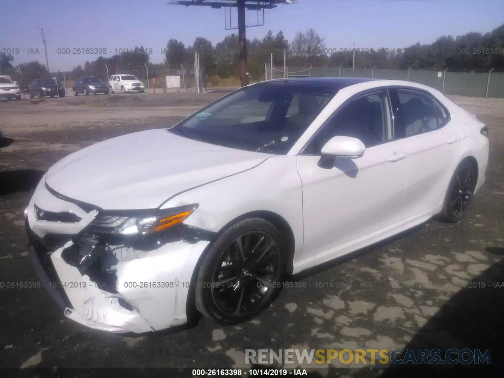 2 Photograph of a damaged car 4T1B61HK4KU840311 TOYOTA CAMRY 2019