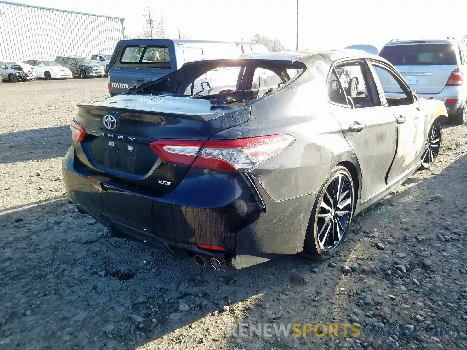 4 Photograph of a damaged car 4T1B61HK5K4793760 TOYOTA CAMRY 2019