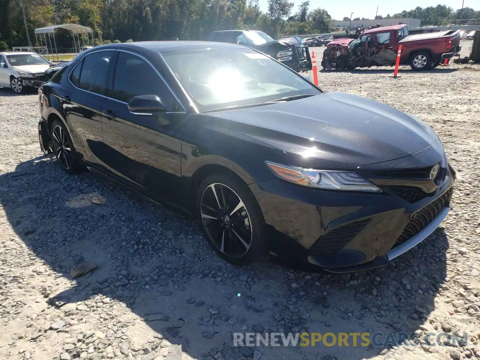 1 Photograph of a damaged car 4T1B61HK5KU164984 TOYOTA CAMRY 2019