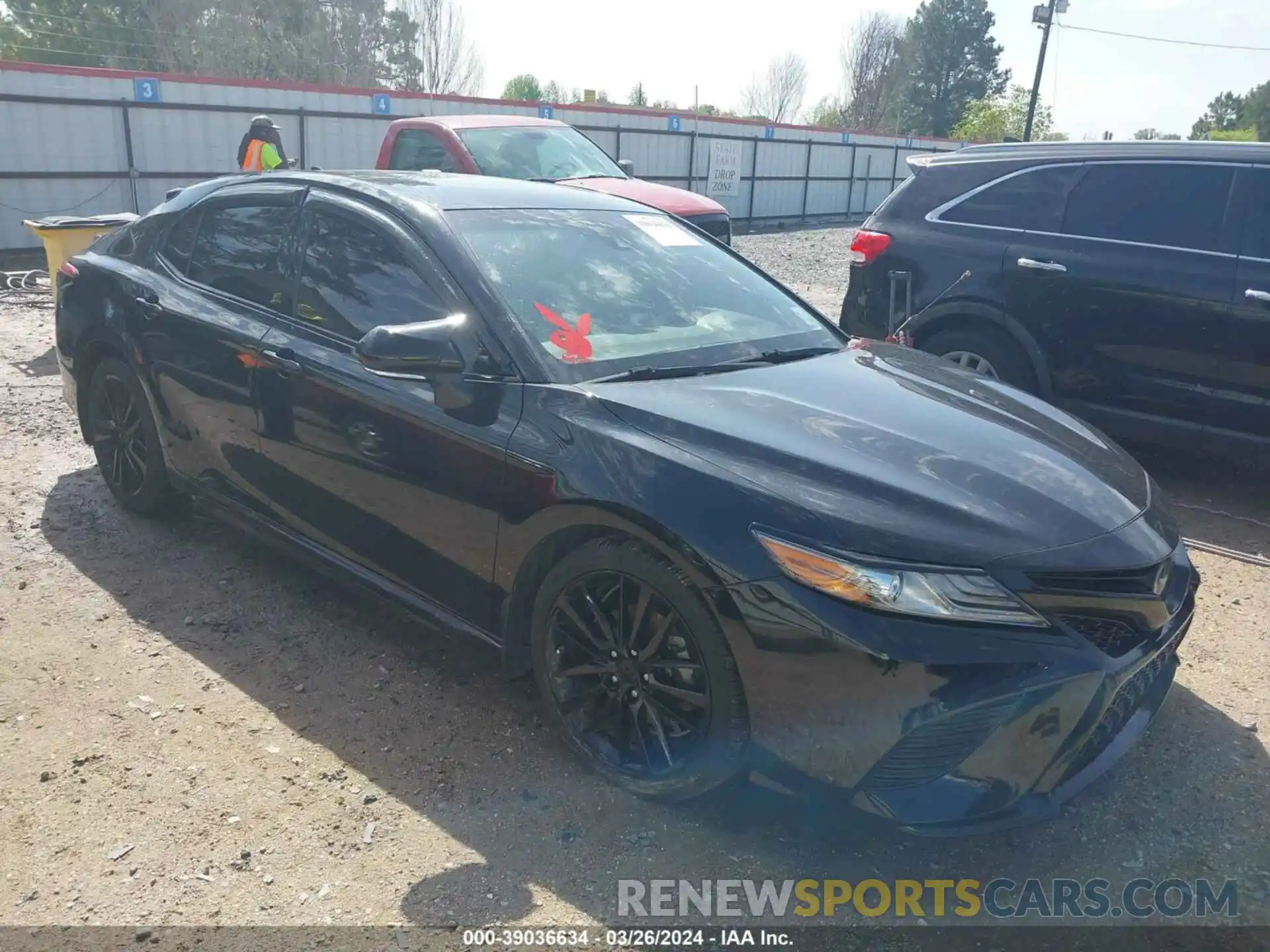 1 Photograph of a damaged car 4T1B61HK5KU165018 TOYOTA CAMRY 2019