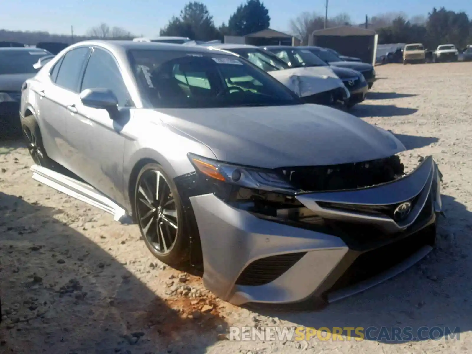 1 Photograph of a damaged car 4T1B61HK5KU166377 TOYOTA CAMRY 2019