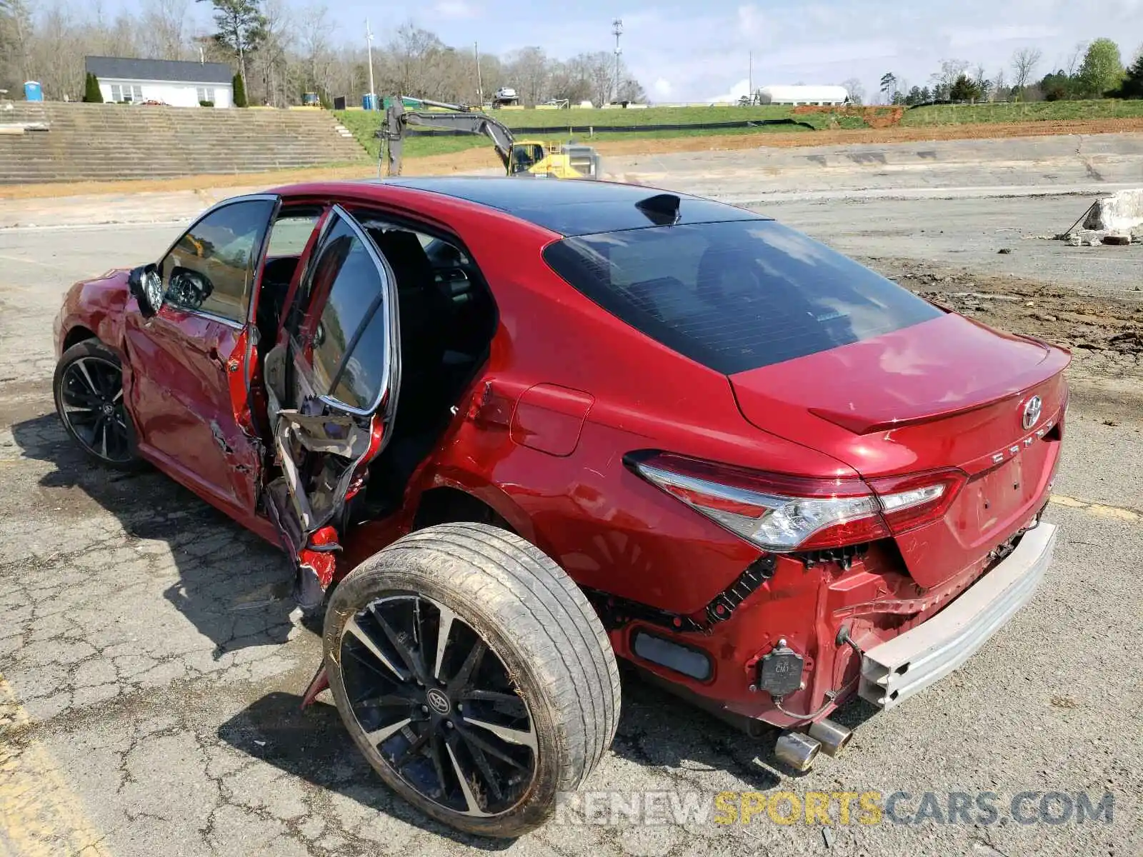 3 Photograph of a damaged car 4T1B61HK5KU170204 TOYOTA CAMRY 2019