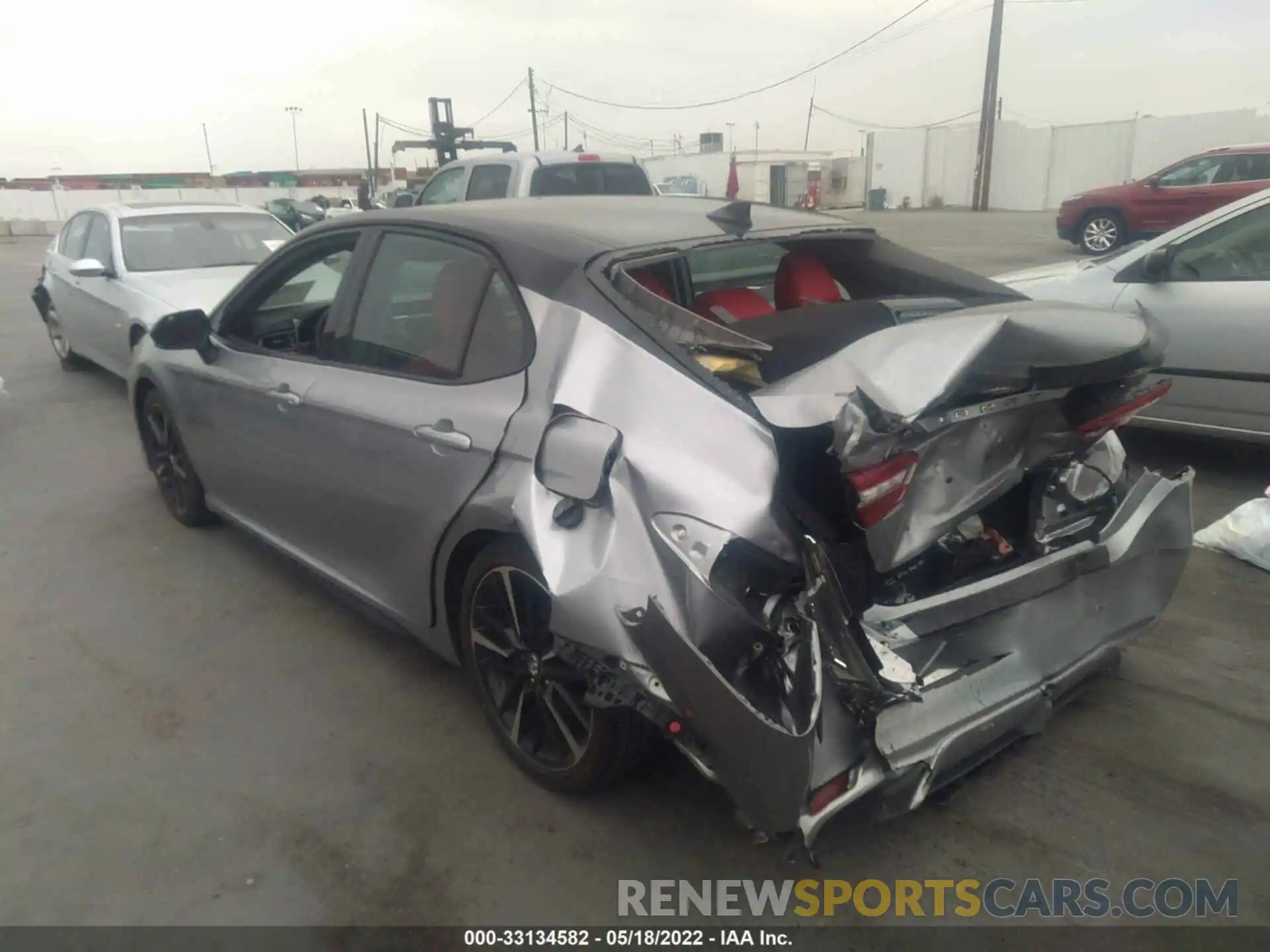 3 Photograph of a damaged car 4T1B61HK5KU179064 TOYOTA CAMRY 2019