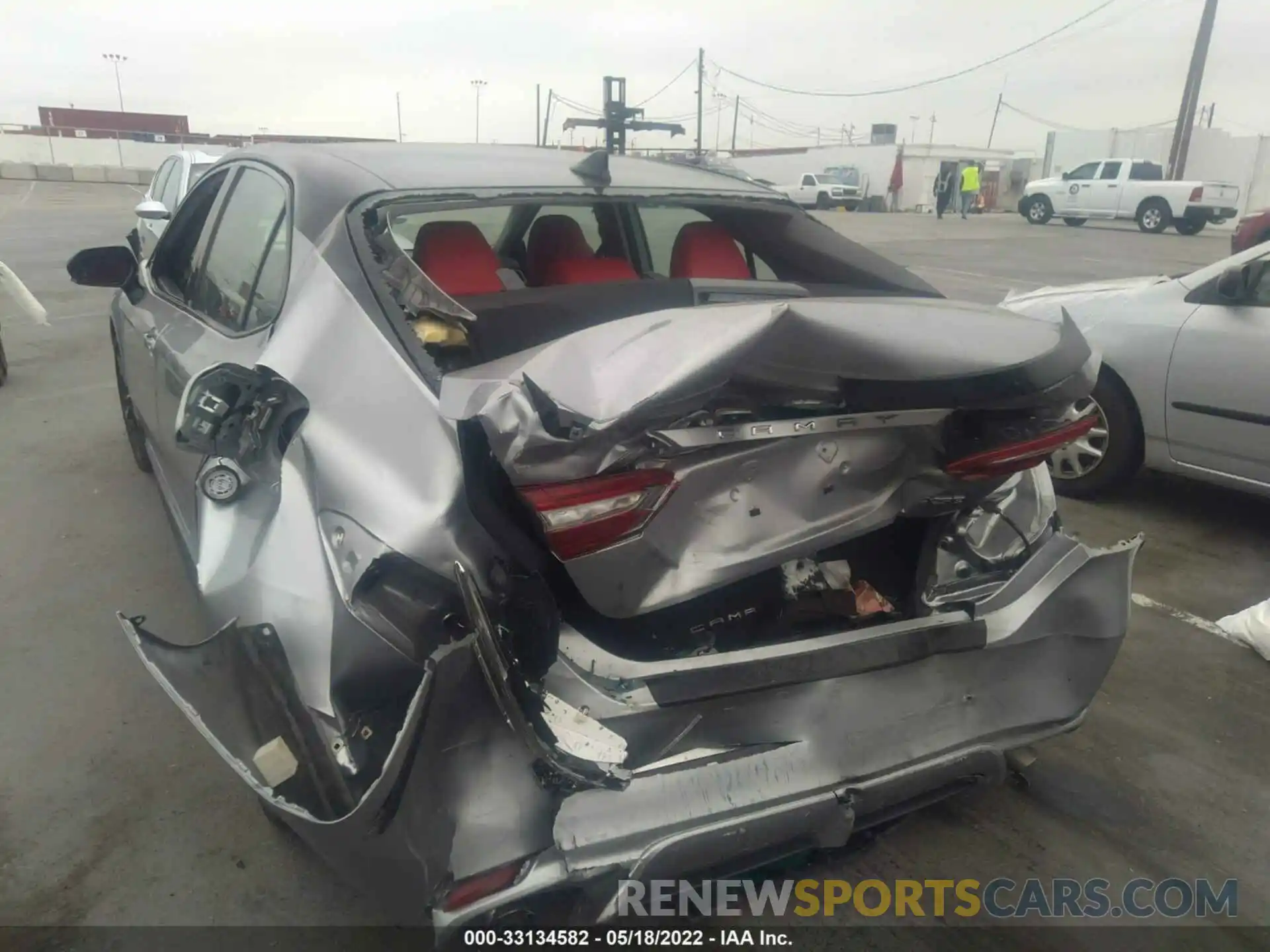 6 Photograph of a damaged car 4T1B61HK5KU179064 TOYOTA CAMRY 2019