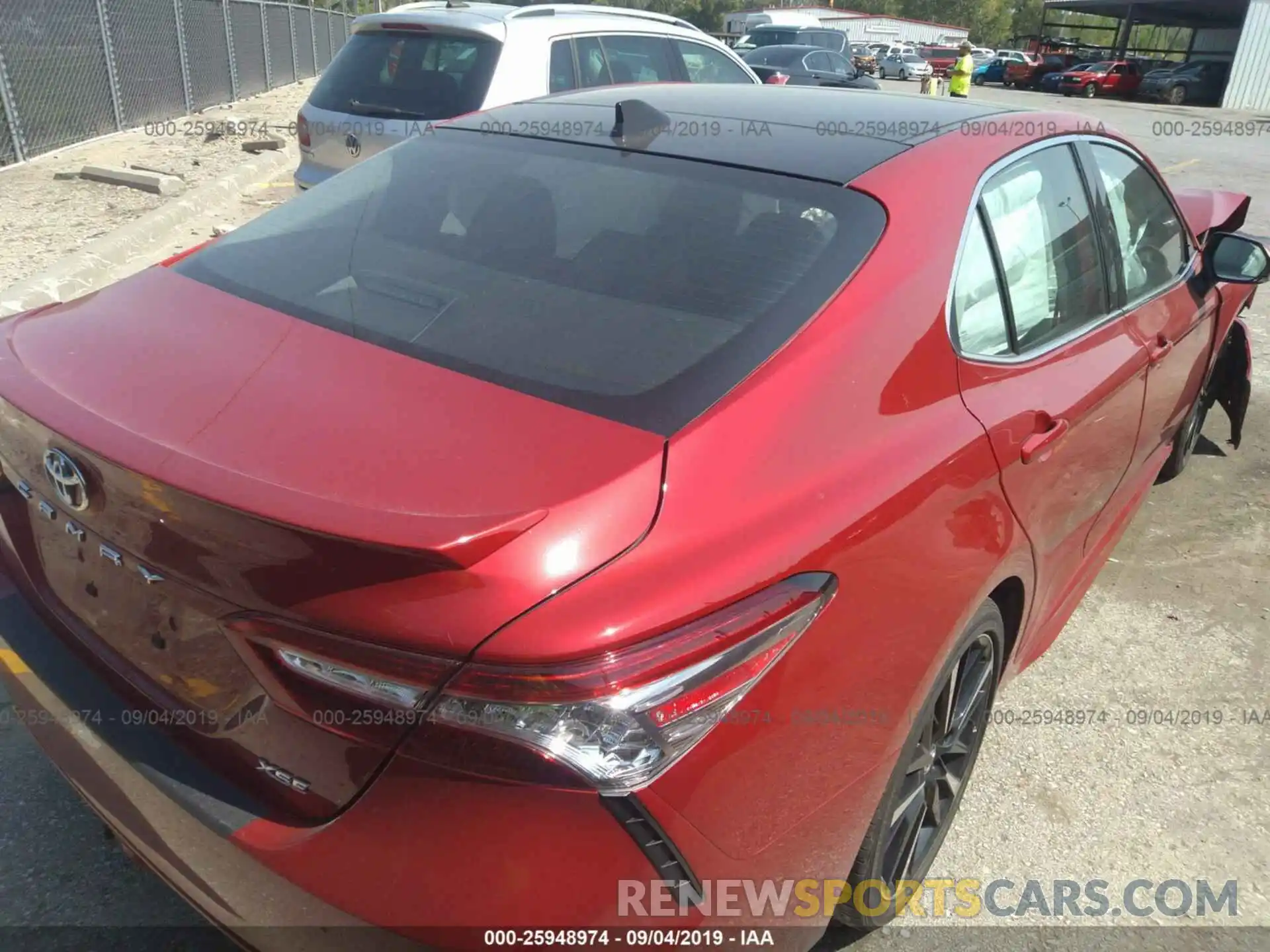 4 Photograph of a damaged car 4T1B61HK5KU189657 TOYOTA CAMRY 2019