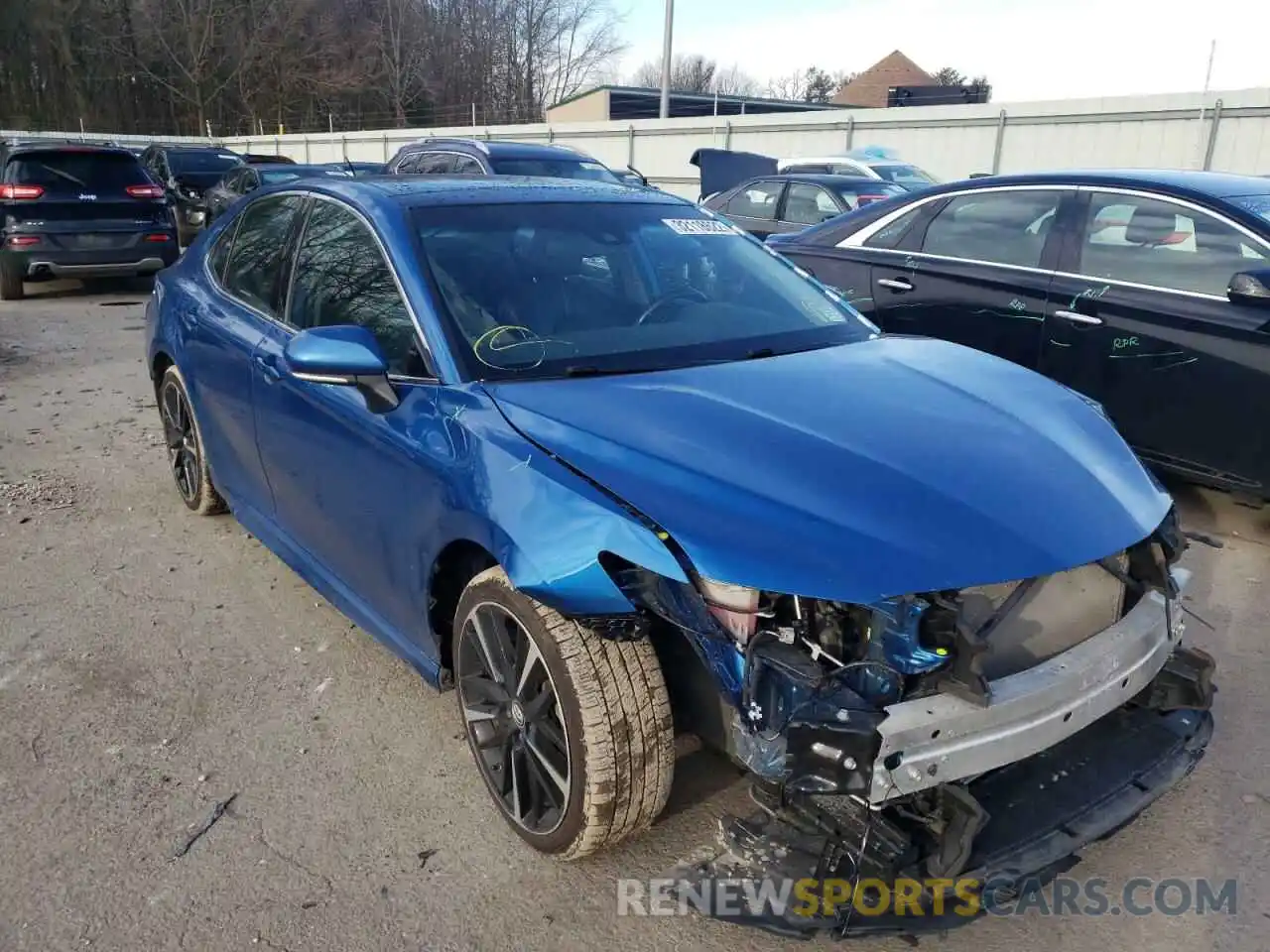 1 Photograph of a damaged car 4T1B61HK5KU190680 TOYOTA CAMRY 2019