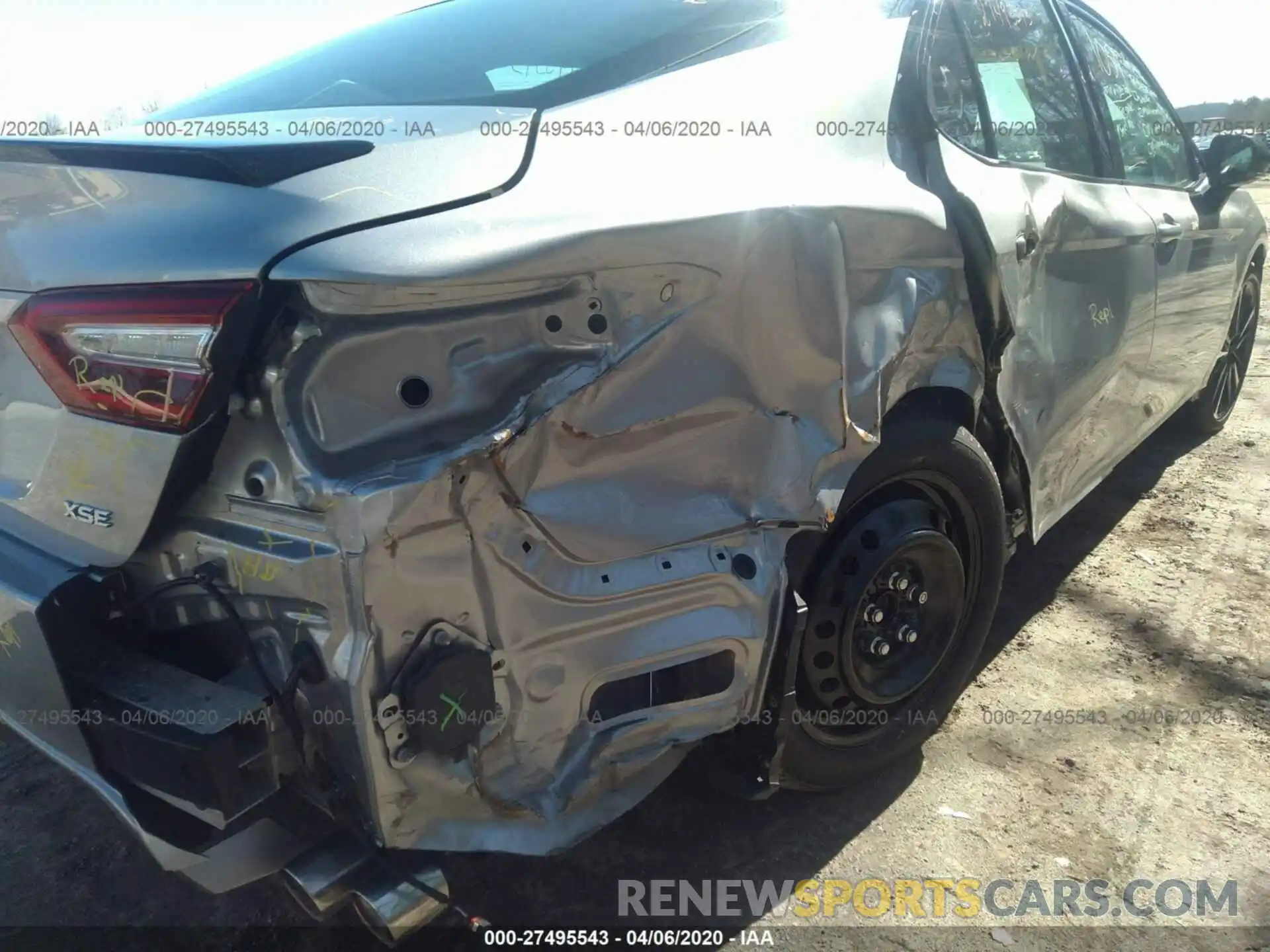 6 Photograph of a damaged car 4T1B61HK5KU203556 TOYOTA CAMRY 2019