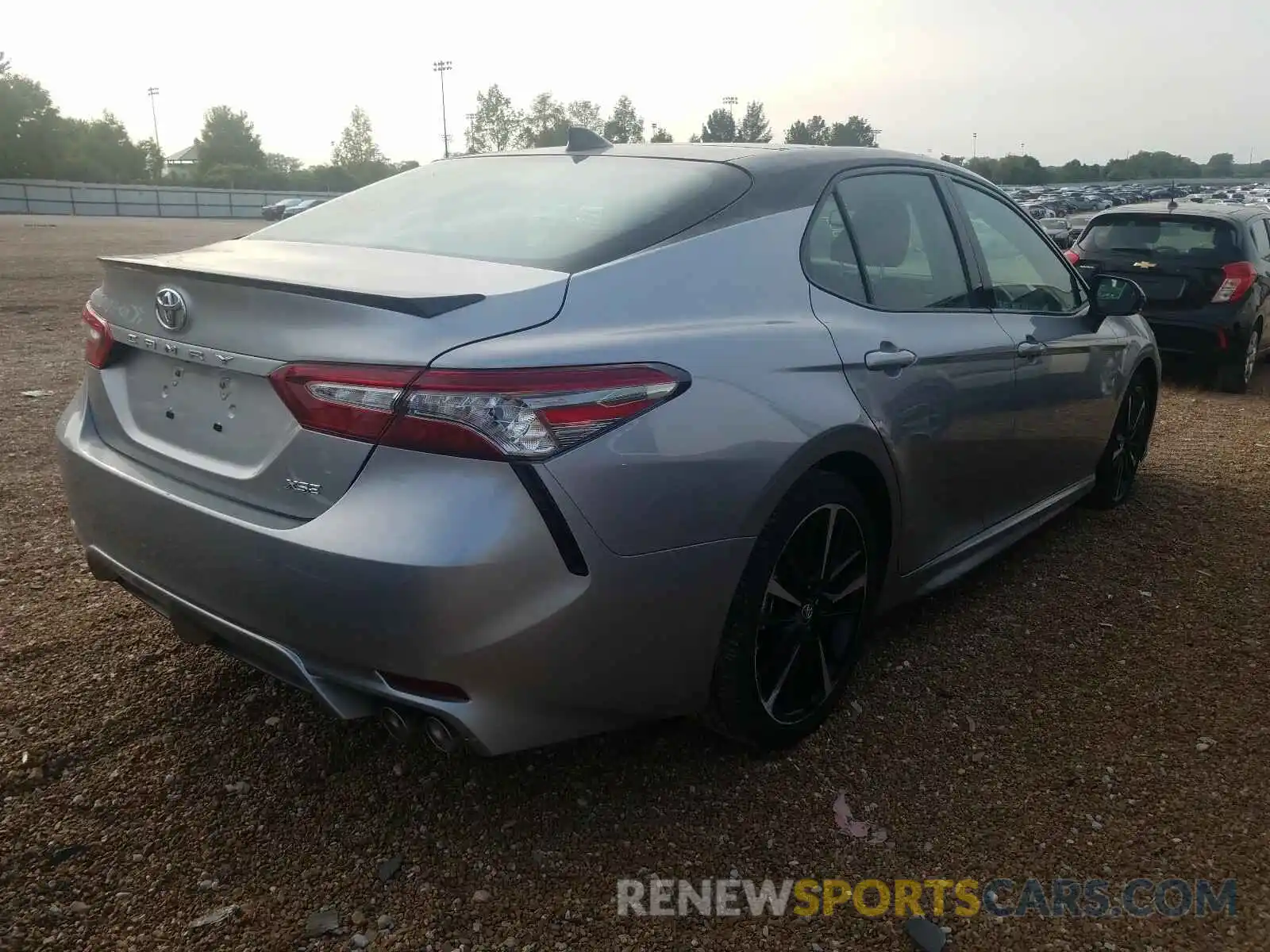 4 Photograph of a damaged car 4T1B61HK5KU212757 TOYOTA CAMRY 2019