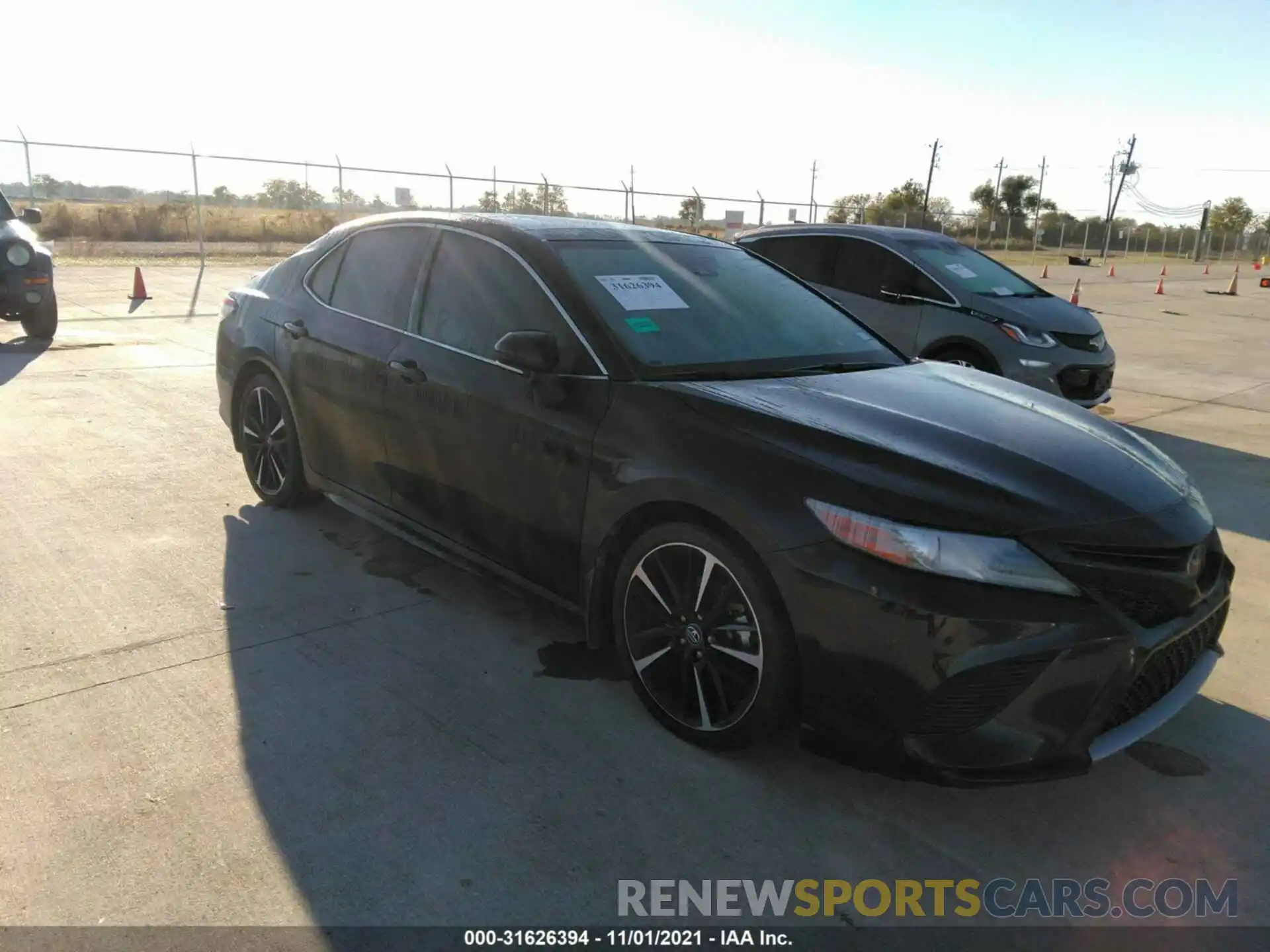 1 Photograph of a damaged car 4T1B61HK5KU219689 TOYOTA CAMRY 2019