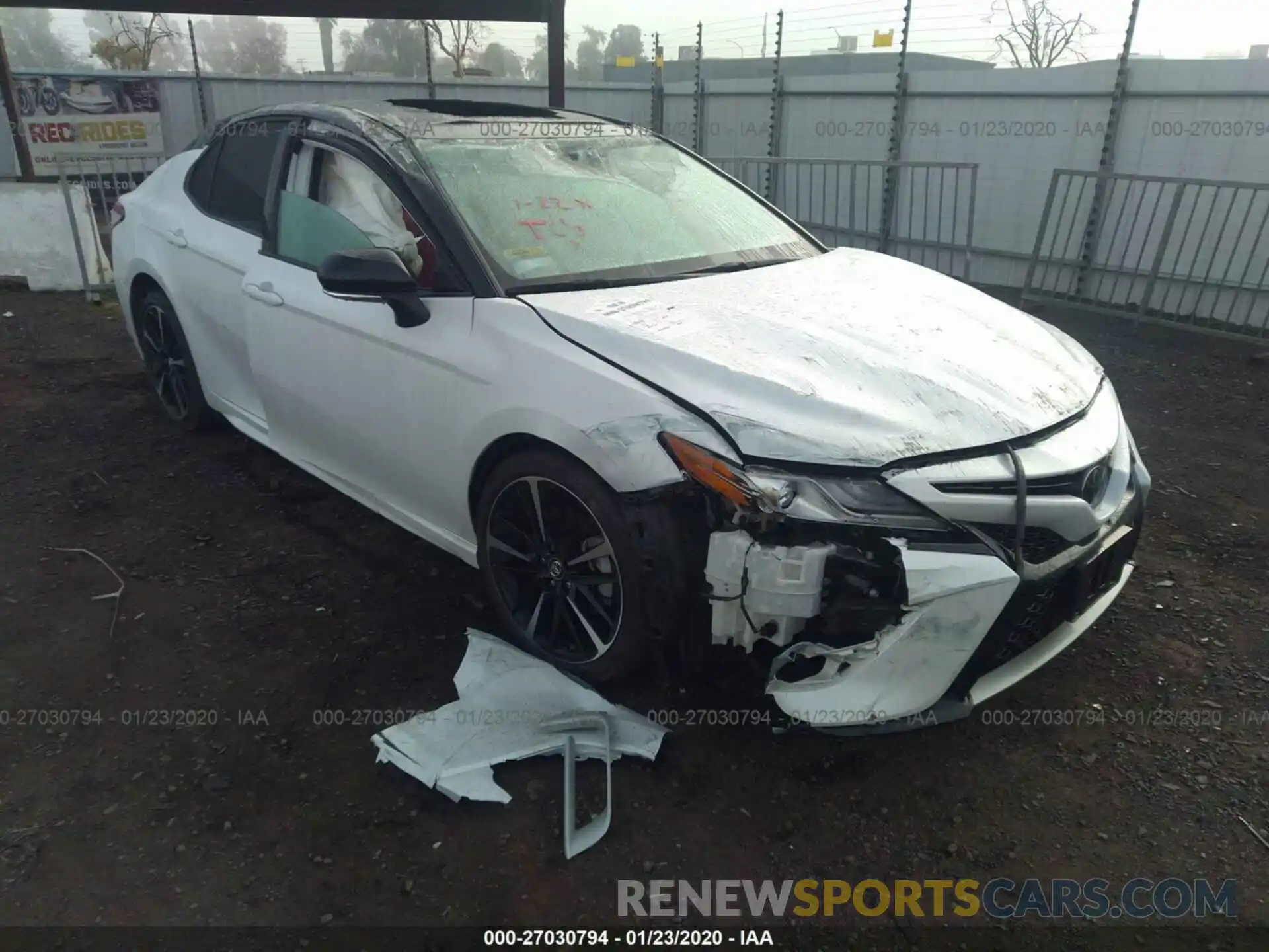 1 Photograph of a damaged car 4T1B61HK5KU220180 TOYOTA CAMRY 2019