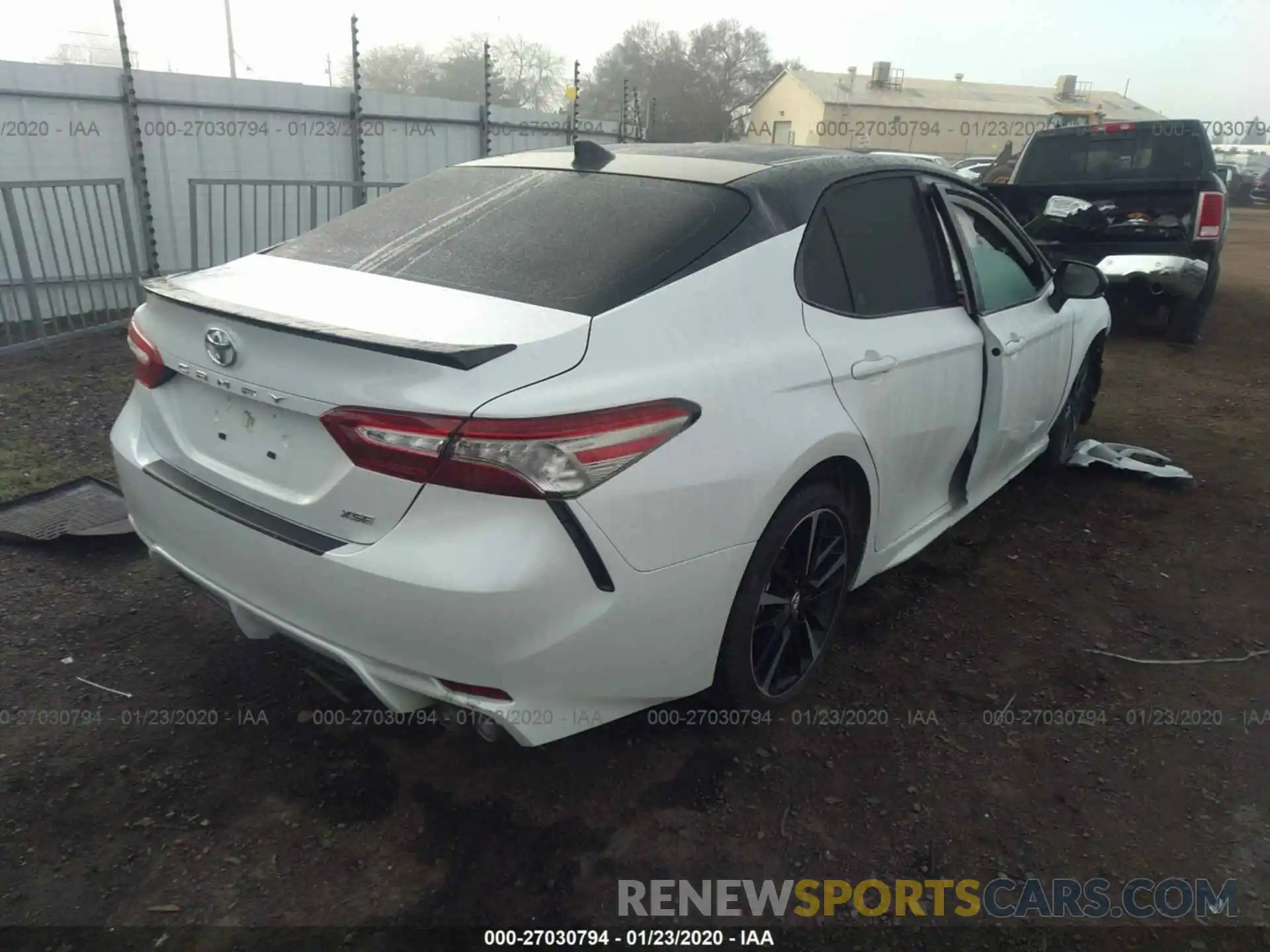 4 Фотография поврежденного автомобиля 4T1B61HK5KU220180 TOYOTA CAMRY 2019