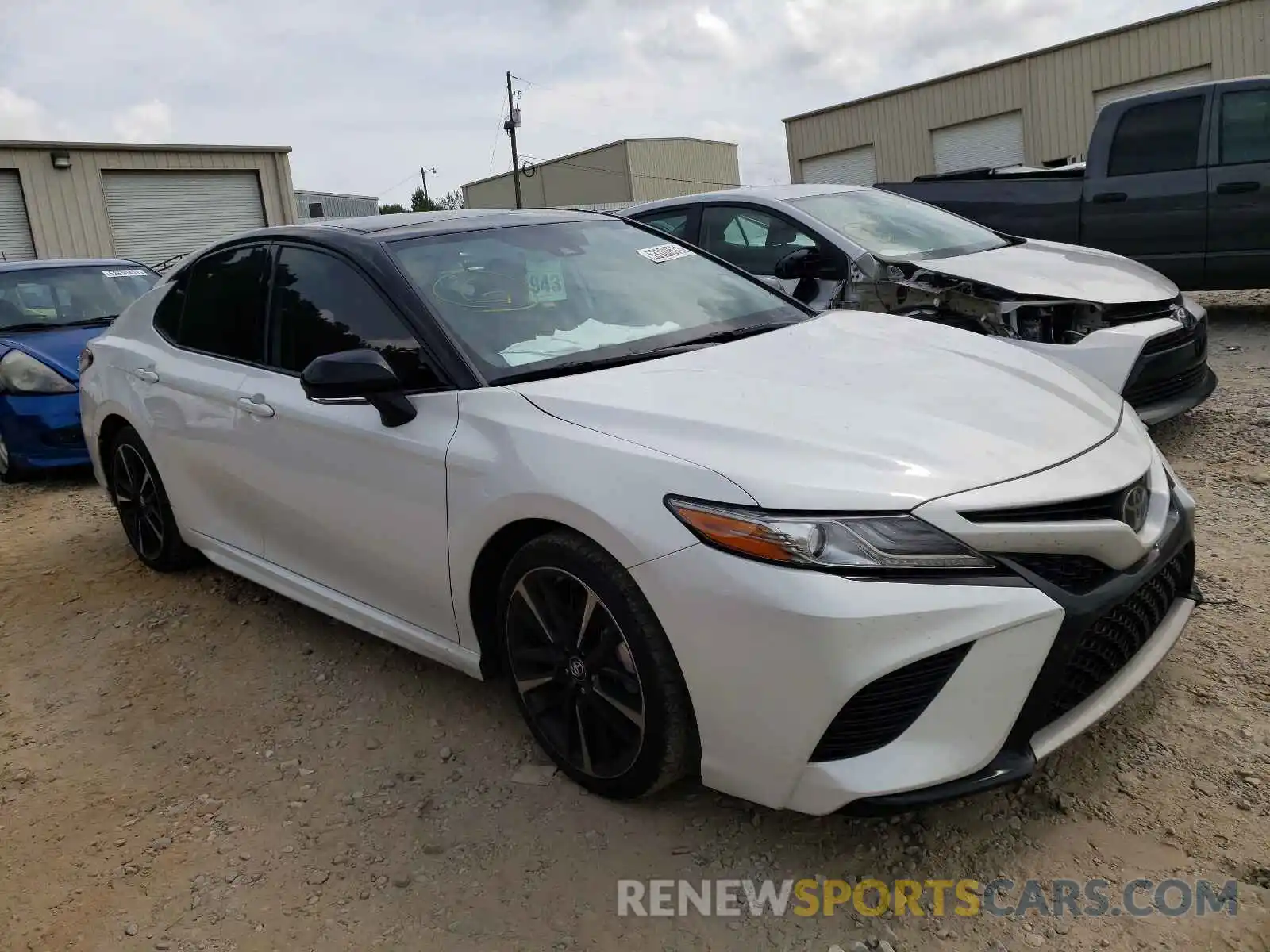 1 Photograph of a damaged car 4T1B61HK5KU223998 TOYOTA CAMRY 2019