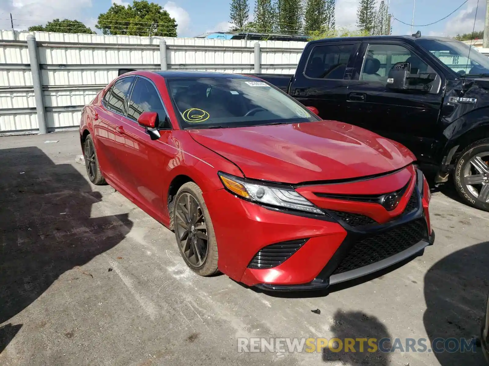 1 Photograph of a damaged car 4T1B61HK5KU224360 TOYOTA CAMRY 2019