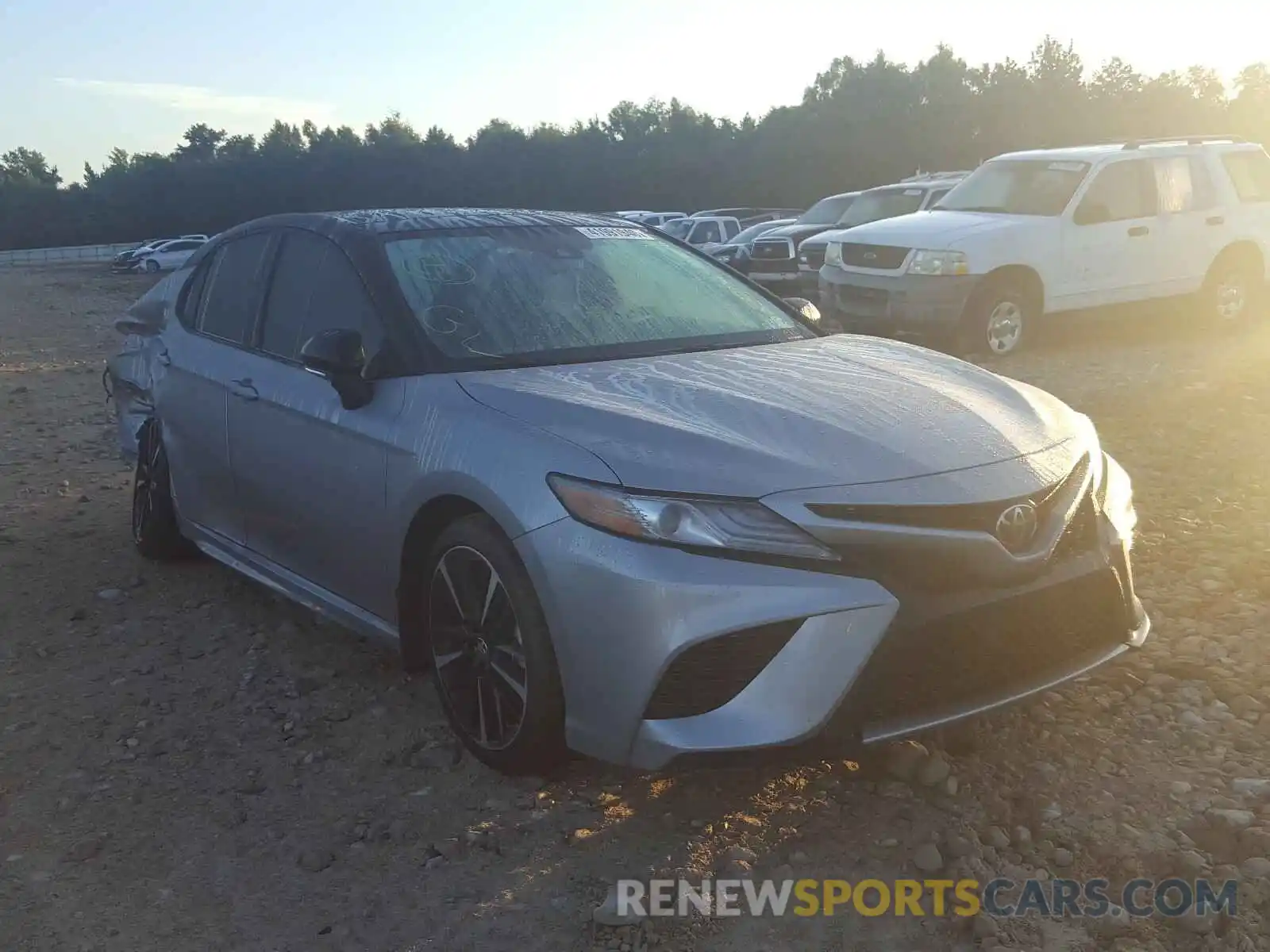 1 Photograph of a damaged car 4T1B61HK5KU233060 TOYOTA CAMRY 2019