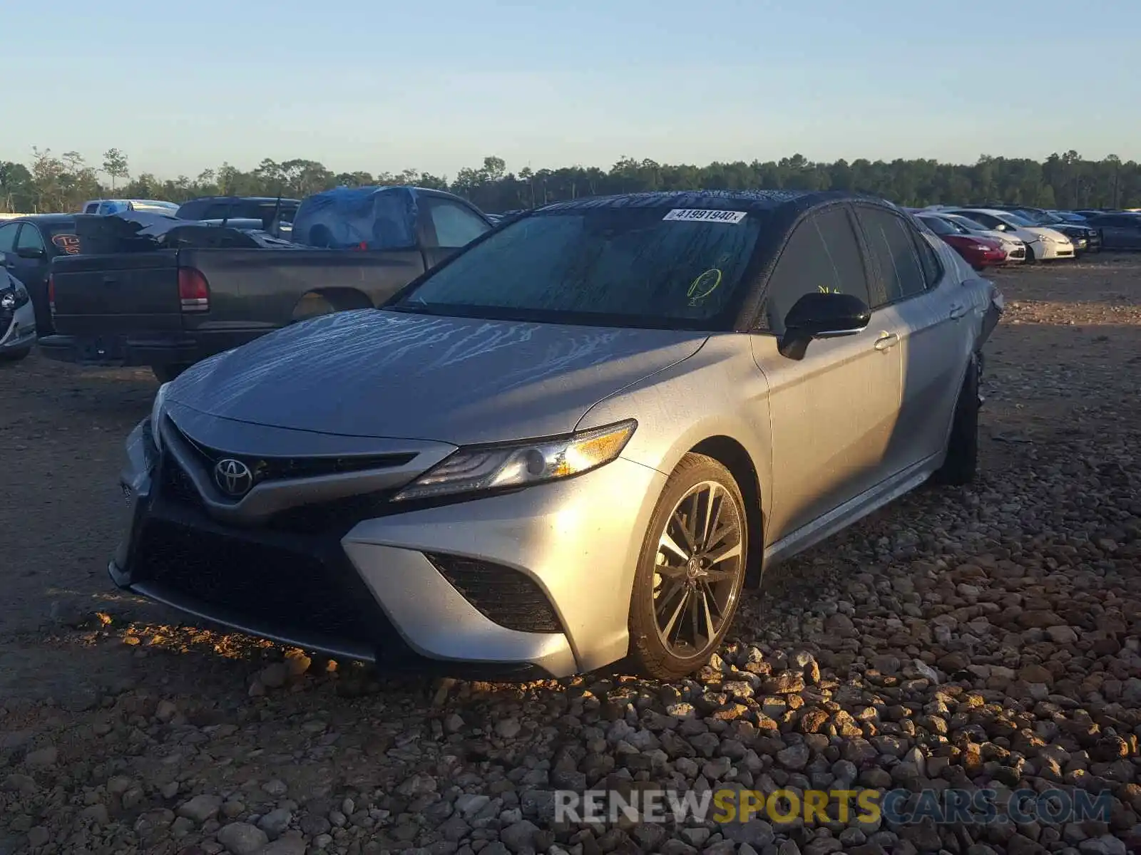 2 Photograph of a damaged car 4T1B61HK5KU233060 TOYOTA CAMRY 2019