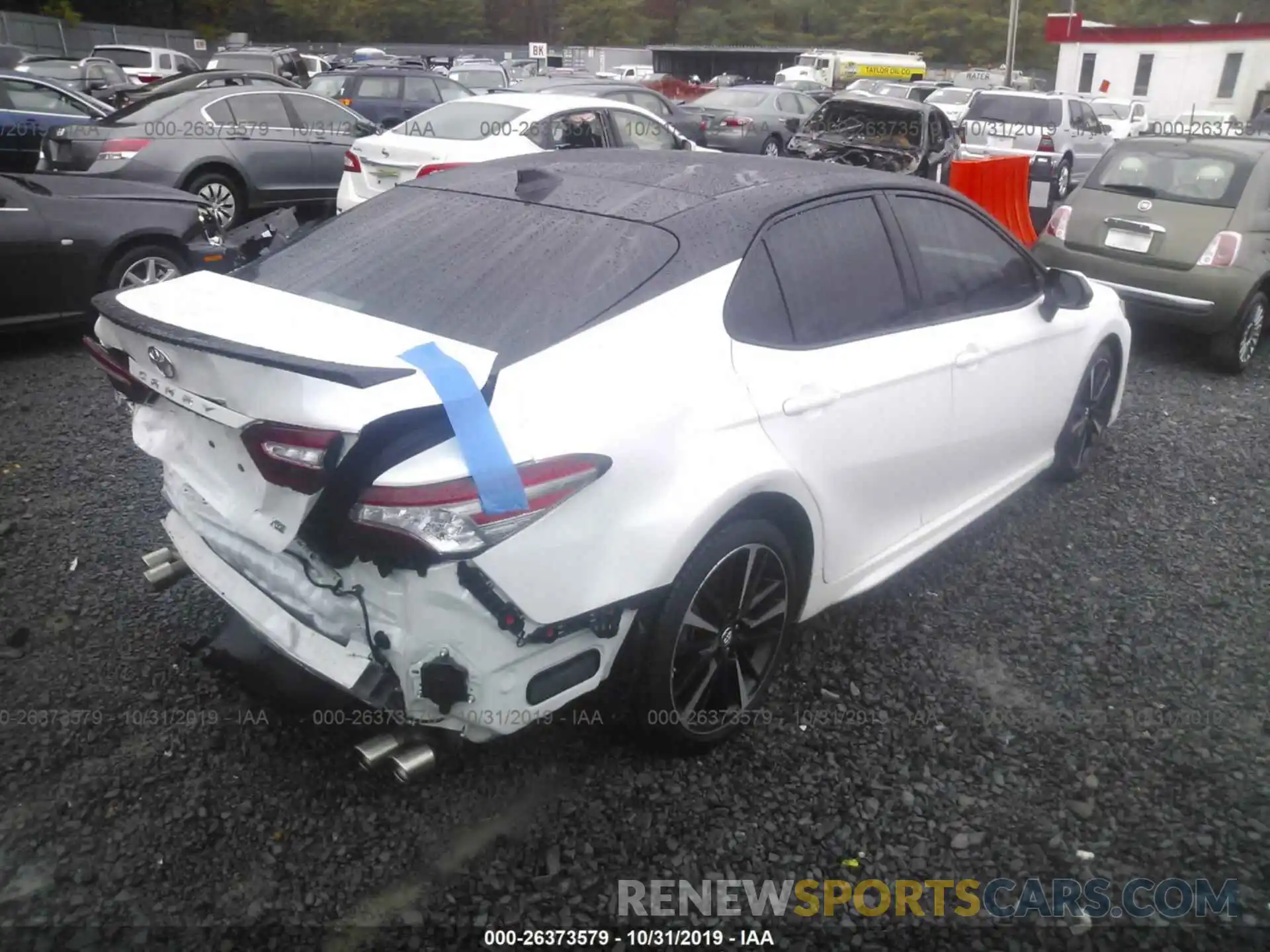 4 Photograph of a damaged car 4T1B61HK5KU236878 TOYOTA CAMRY 2019