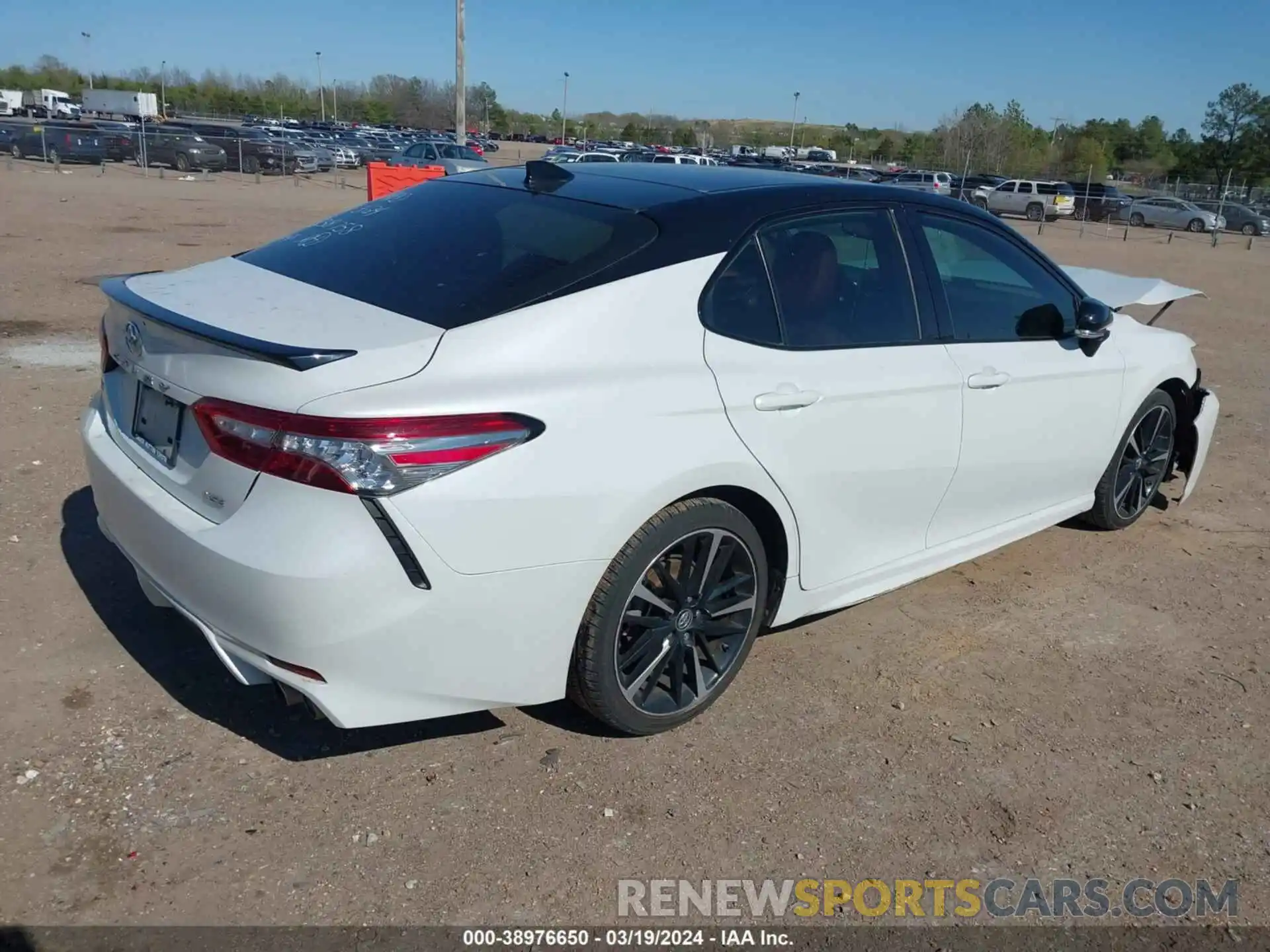 4 Фотография поврежденного автомобиля 4T1B61HK5KU238758 TOYOTA CAMRY 2019