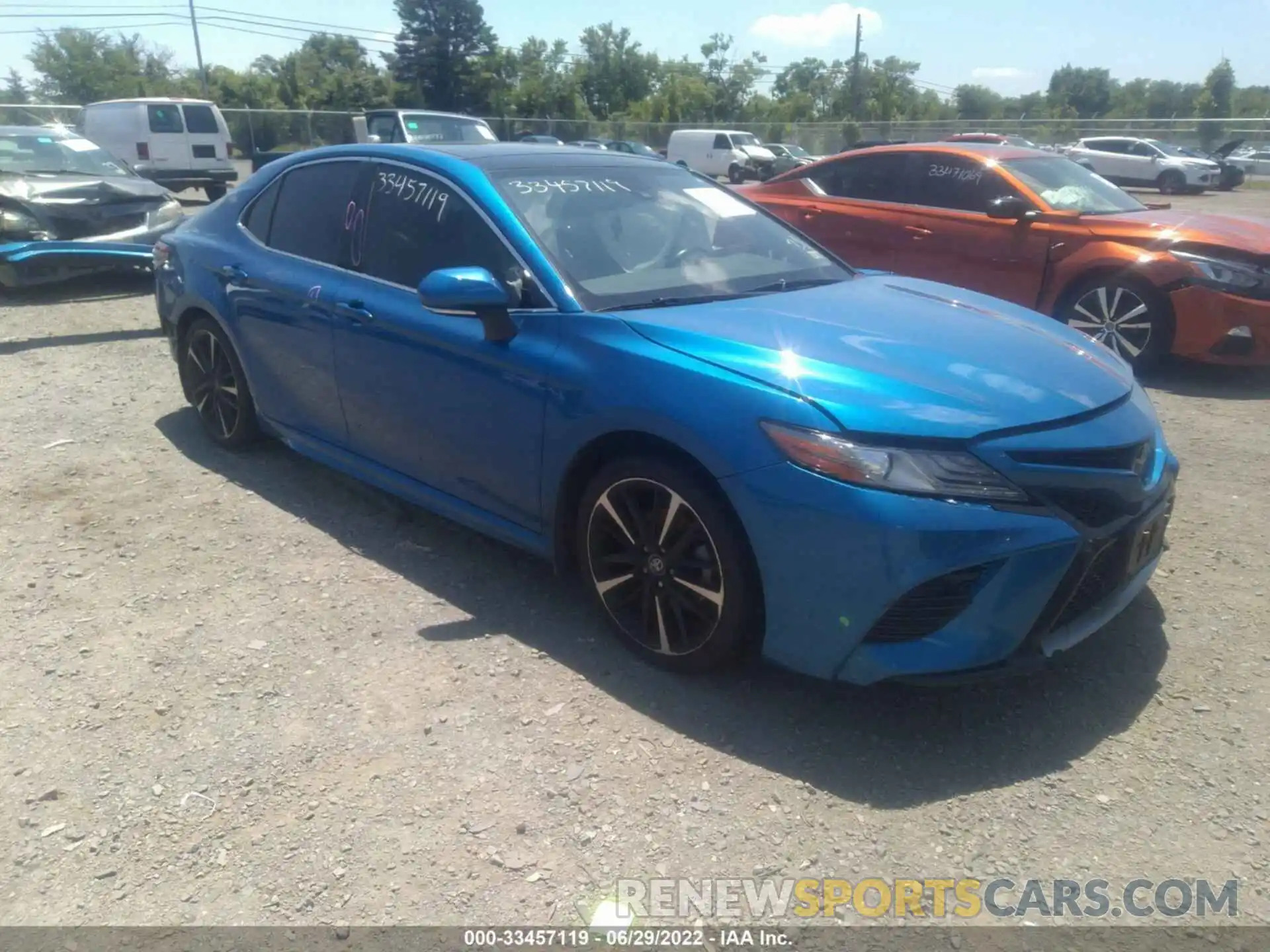 1 Photograph of a damaged car 4T1B61HK5KU242583 TOYOTA CAMRY 2019