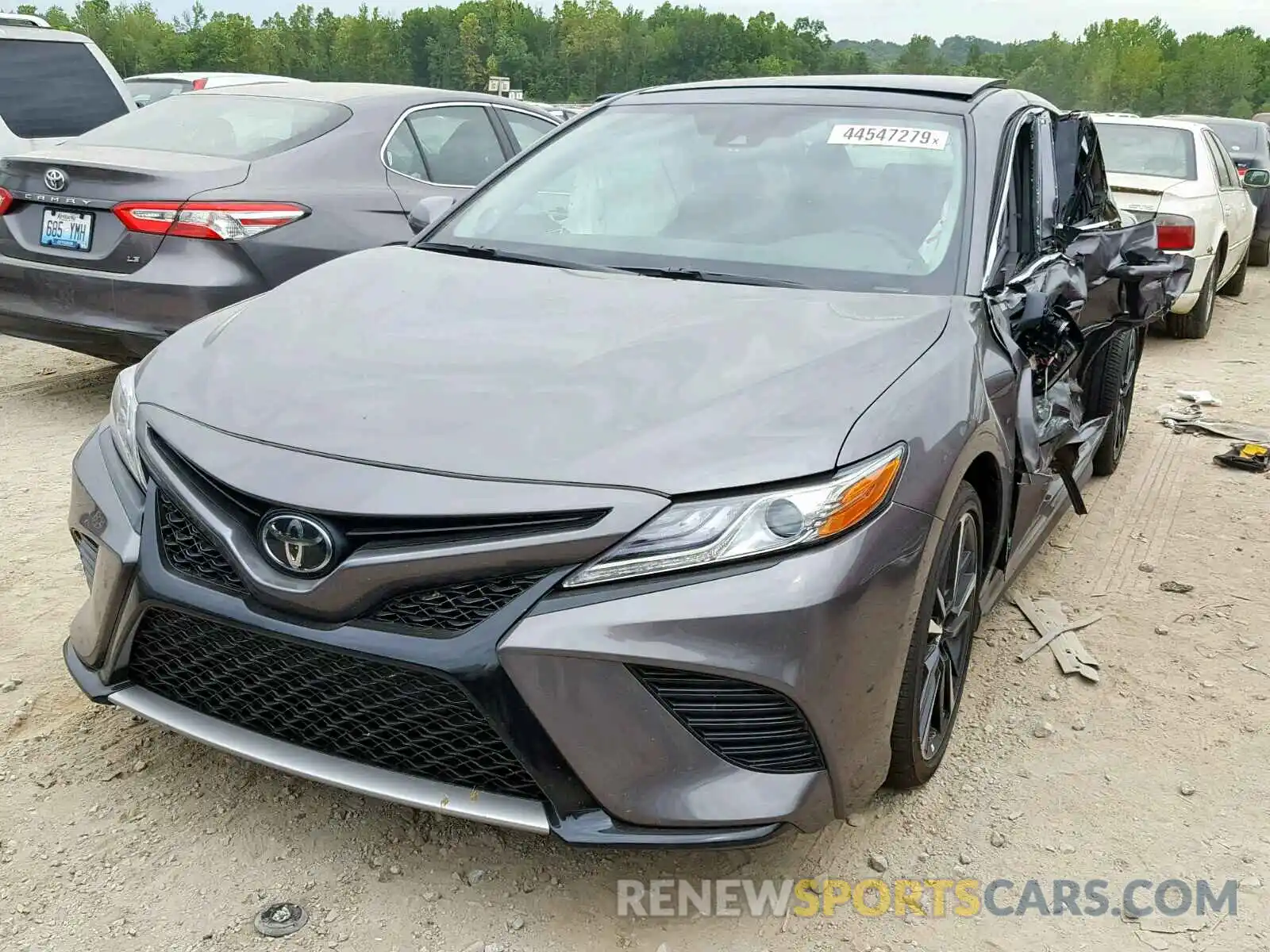 2 Photograph of a damaged car 4T1B61HK5KU252868 TOYOTA CAMRY 2019