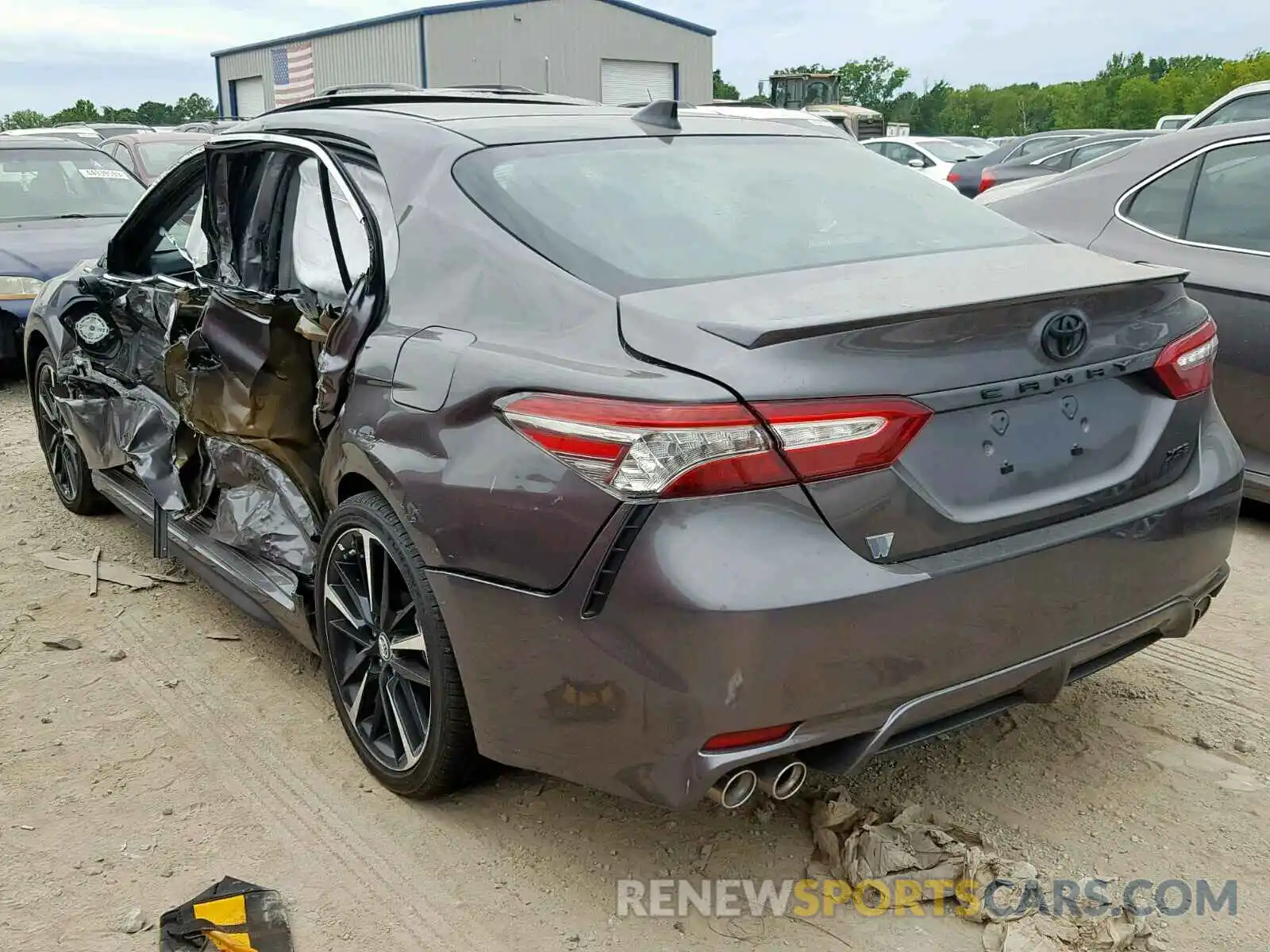 3 Photograph of a damaged car 4T1B61HK5KU252868 TOYOTA CAMRY 2019