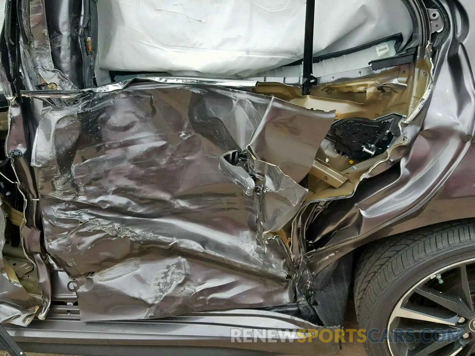 9 Photograph of a damaged car 4T1B61HK5KU252868 TOYOTA CAMRY 2019