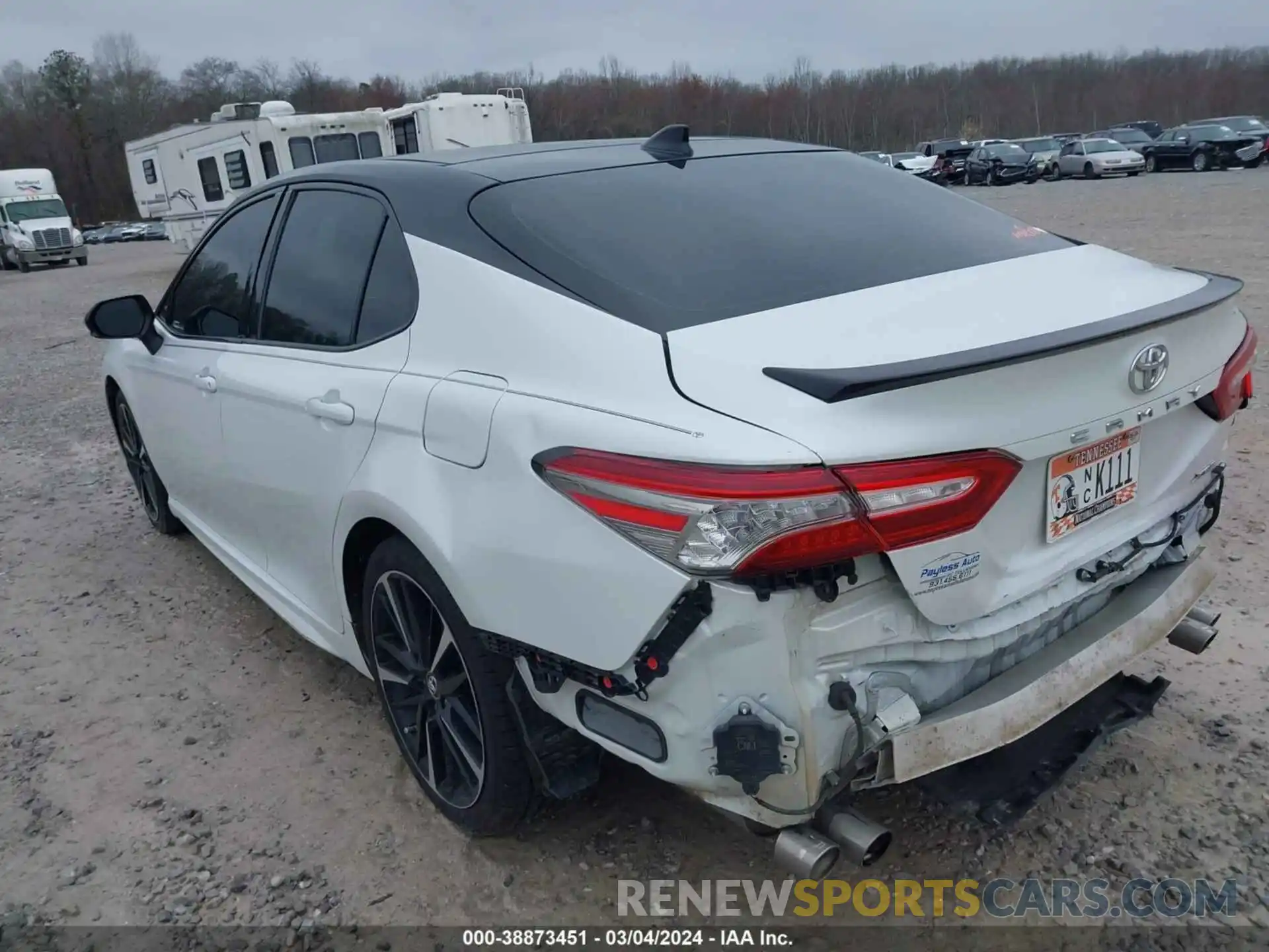 14 Photograph of a damaged car 4T1B61HK5KU253065 TOYOTA CAMRY 2019