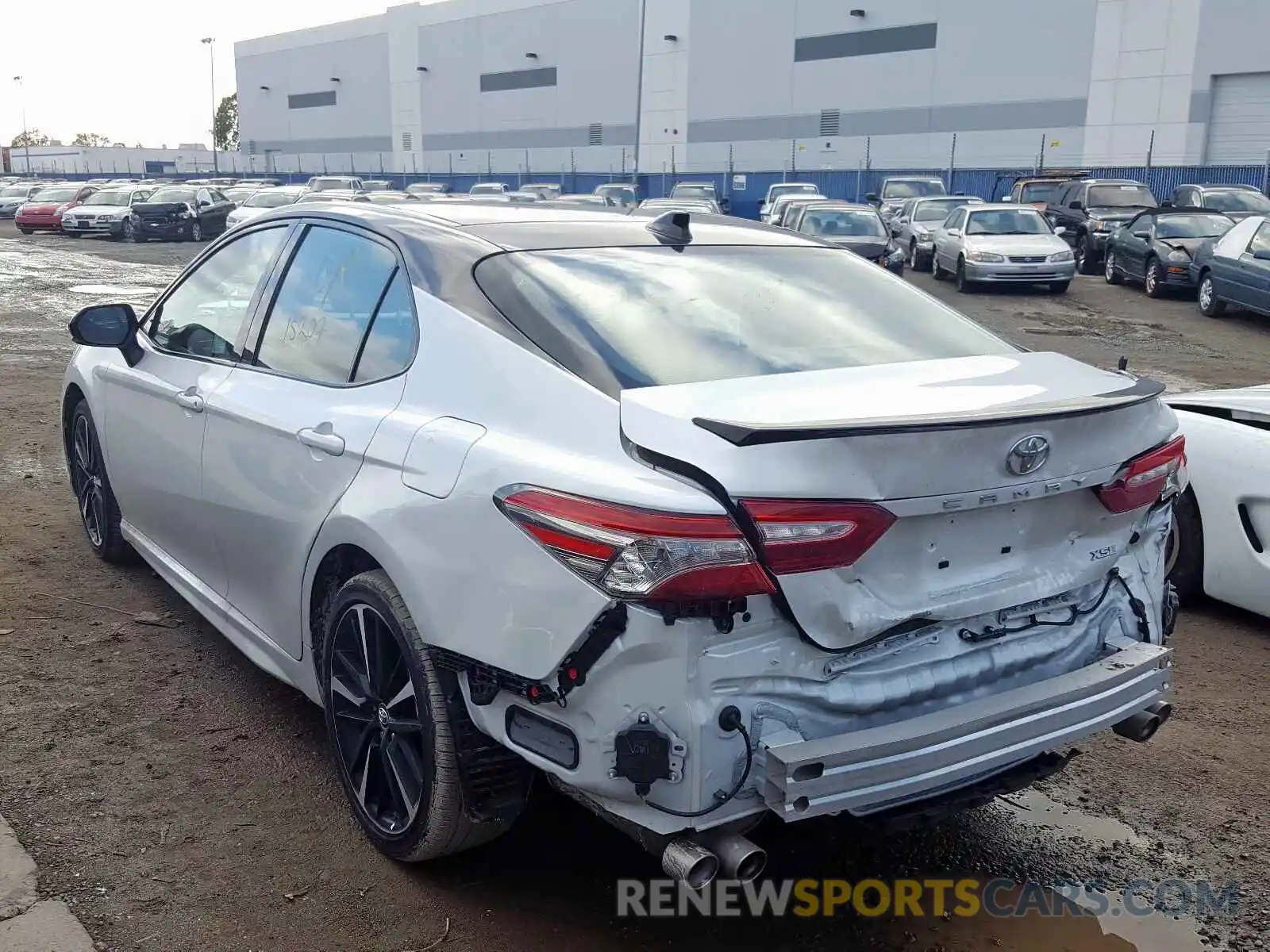 3 Photograph of a damaged car 4T1B61HK5KU253244 TOYOTA CAMRY 2019