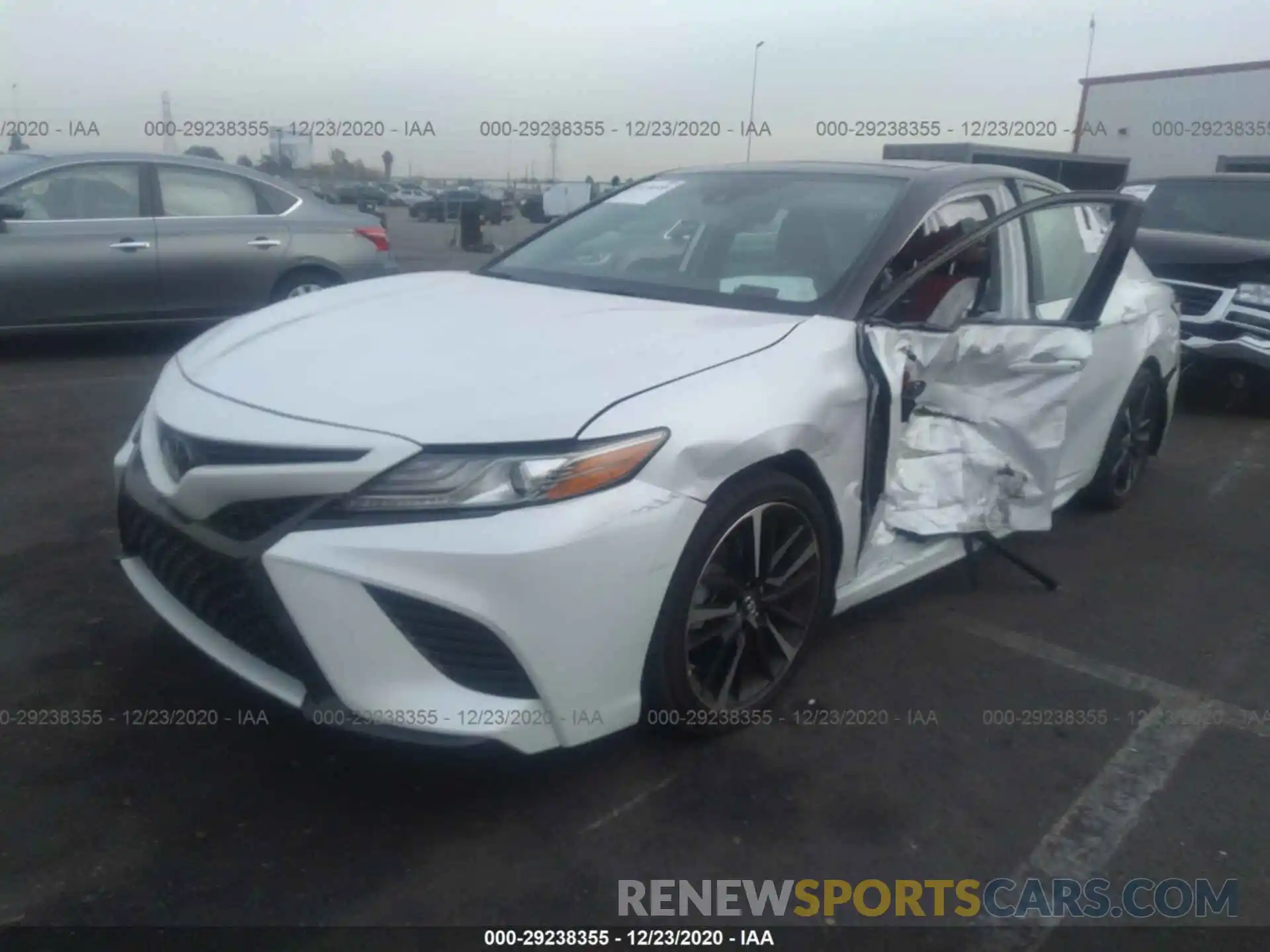 2 Photograph of a damaged car 4T1B61HK5KU259738 TOYOTA CAMRY 2019