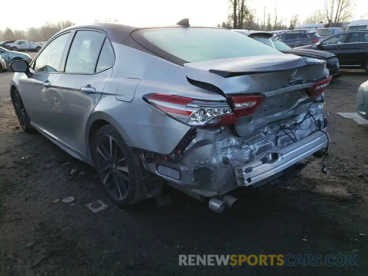 3 Photograph of a damaged car 4T1B61HK5KU260520 TOYOTA CAMRY 2019