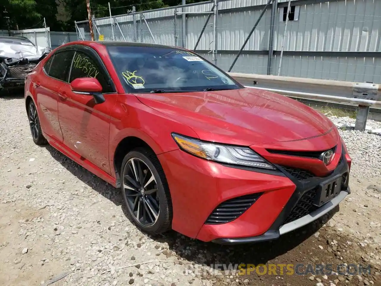 1 Photograph of a damaged car 4T1B61HK5KU261909 TOYOTA CAMRY 2019