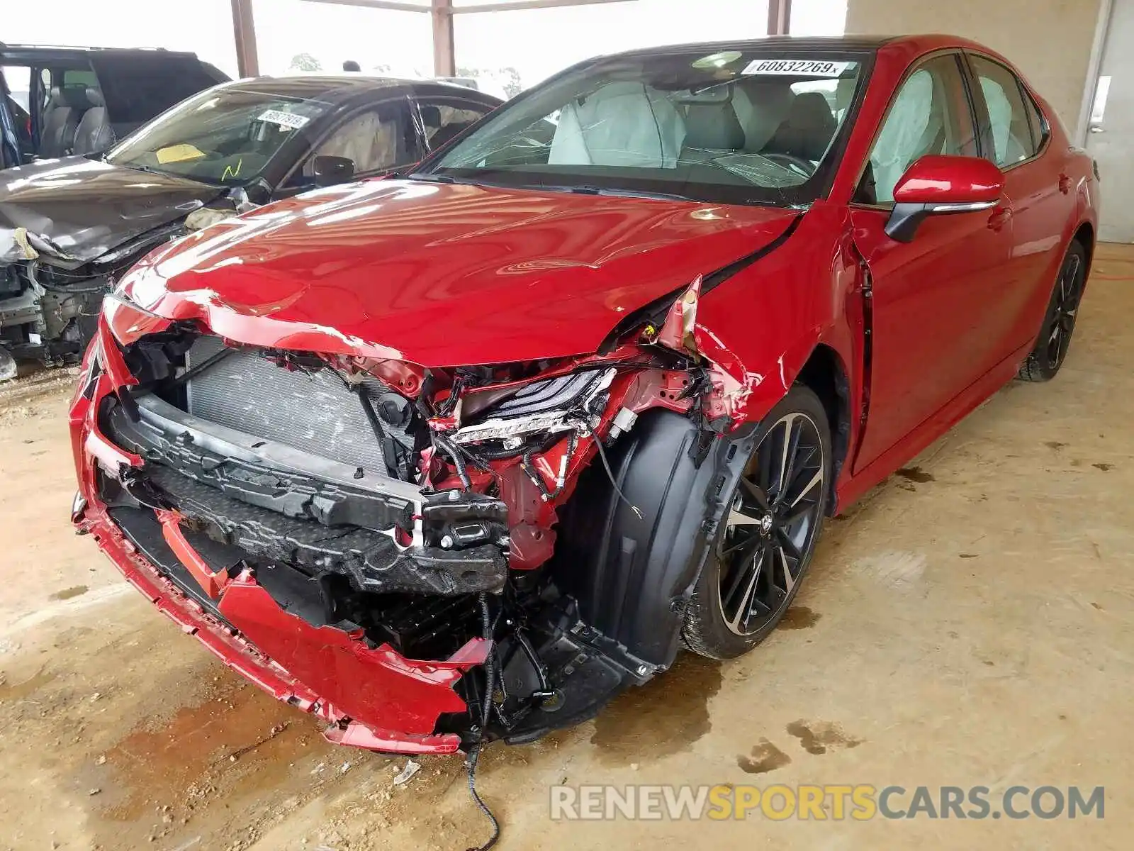 2 Photograph of a damaged car 4T1B61HK5KU262722 TOYOTA CAMRY 2019