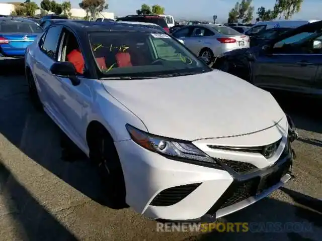 1 Photograph of a damaged car 4T1B61HK5KU264504 TOYOTA CAMRY 2019