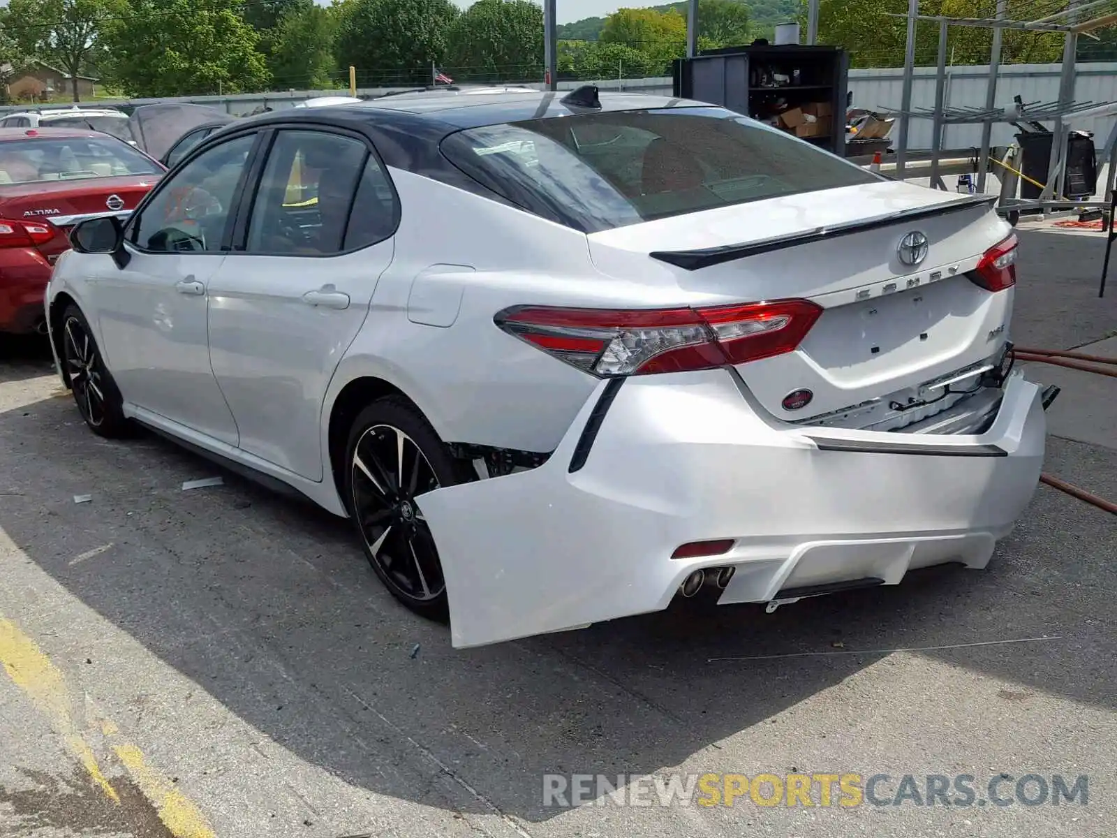 3 Фотография поврежденного автомобиля 4T1B61HK5KU268780 TOYOTA CAMRY 2019