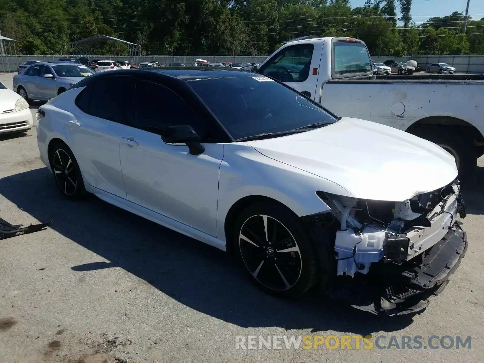 1 Photograph of a damaged car 4T1B61HK5KU276085 TOYOTA CAMRY 2019