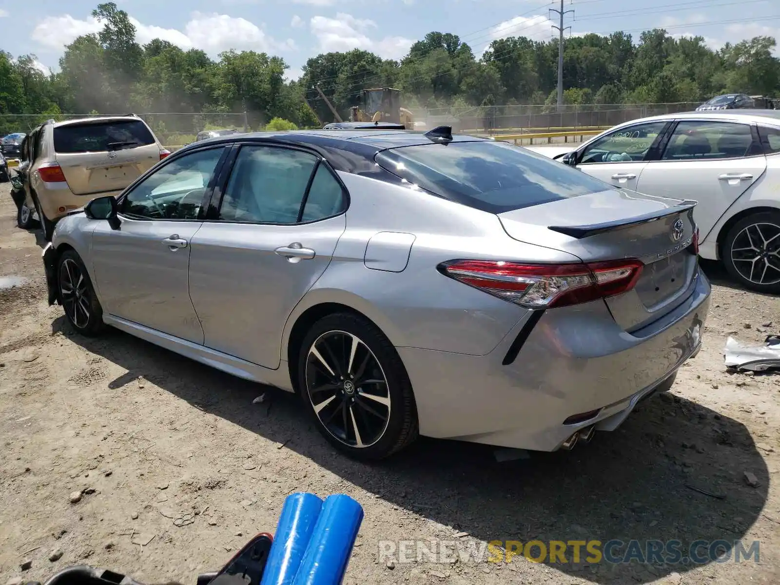 3 Photograph of a damaged car 4T1B61HK5KU279939 TOYOTA CAMRY 2019