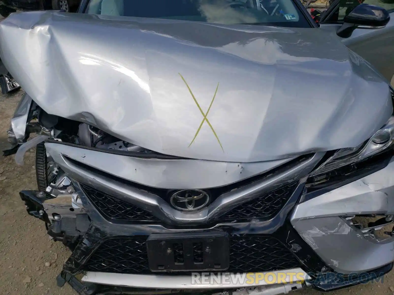 7 Photograph of a damaged car 4T1B61HK5KU279939 TOYOTA CAMRY 2019