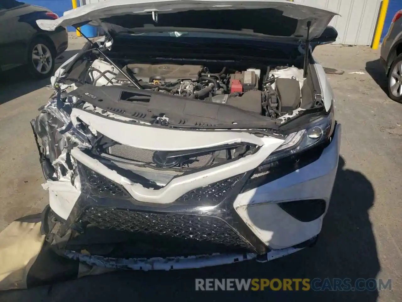 9 Photograph of a damaged car 4T1B61HK5KU288625 TOYOTA CAMRY 2019