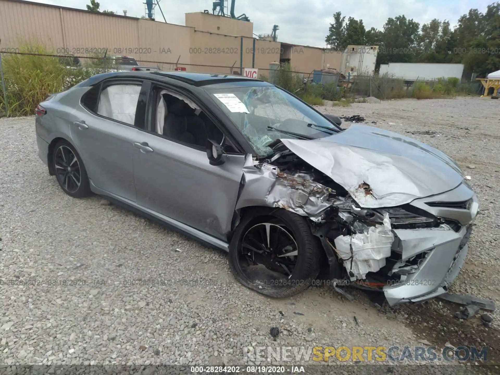 1 Photograph of a damaged car 4T1B61HK5KU290407 TOYOTA CAMRY 2019