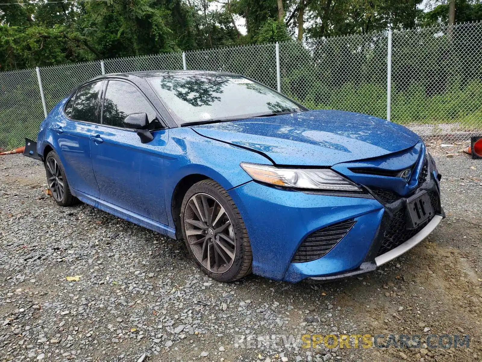 1 Photograph of a damaged car 4T1B61HK5KU291198 TOYOTA CAMRY 2019