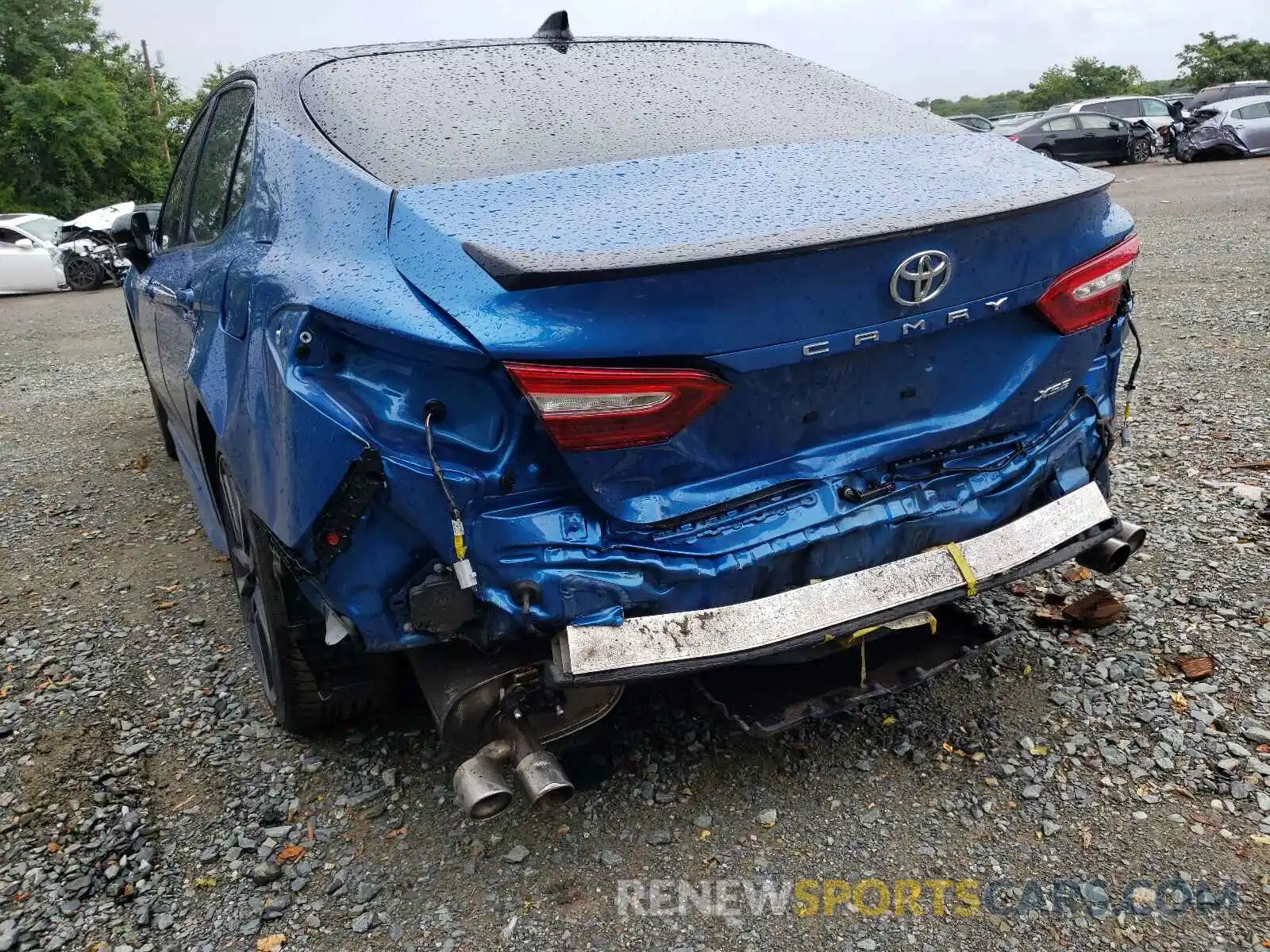 9 Photograph of a damaged car 4T1B61HK5KU291198 TOYOTA CAMRY 2019