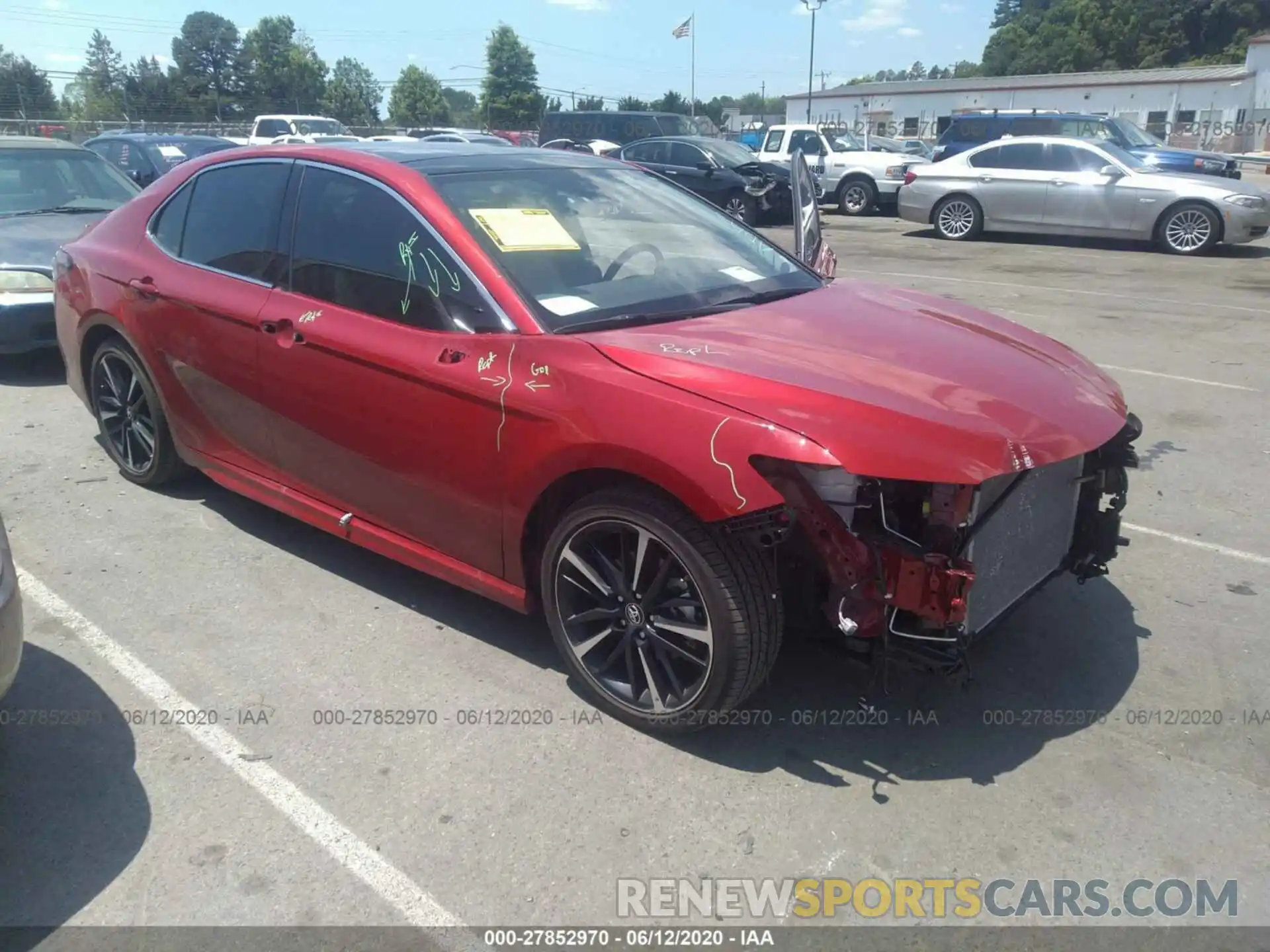 1 Photograph of a damaged car 4T1B61HK5KU291525 TOYOTA CAMRY 2019